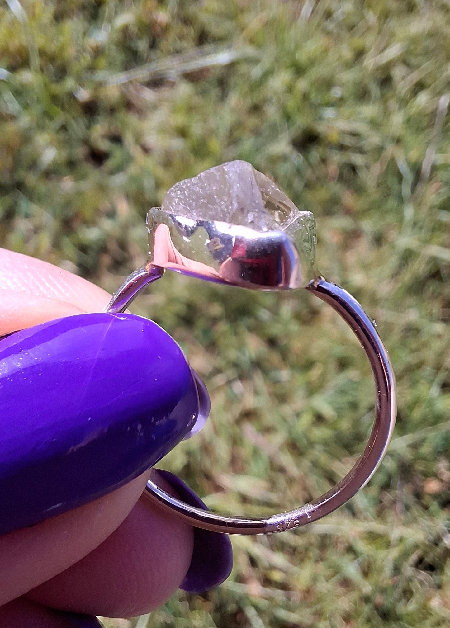 Libyan Desert Glass Ring, size small R, 925 Silver, Tektite (Ref: LR39)