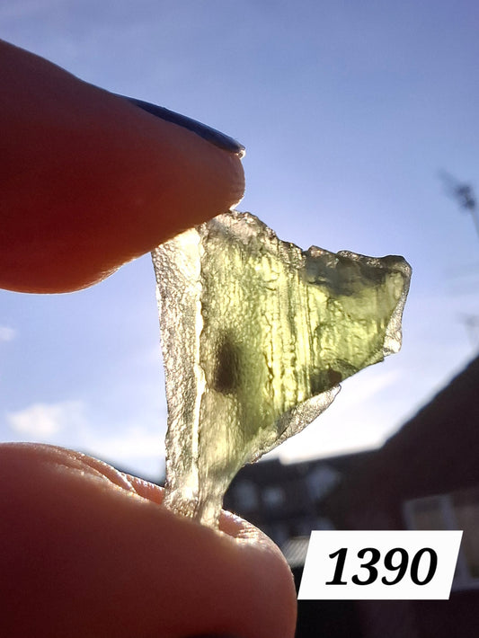 Moldavite Piece, 1.94g, Tektite (Ref: 1390)
