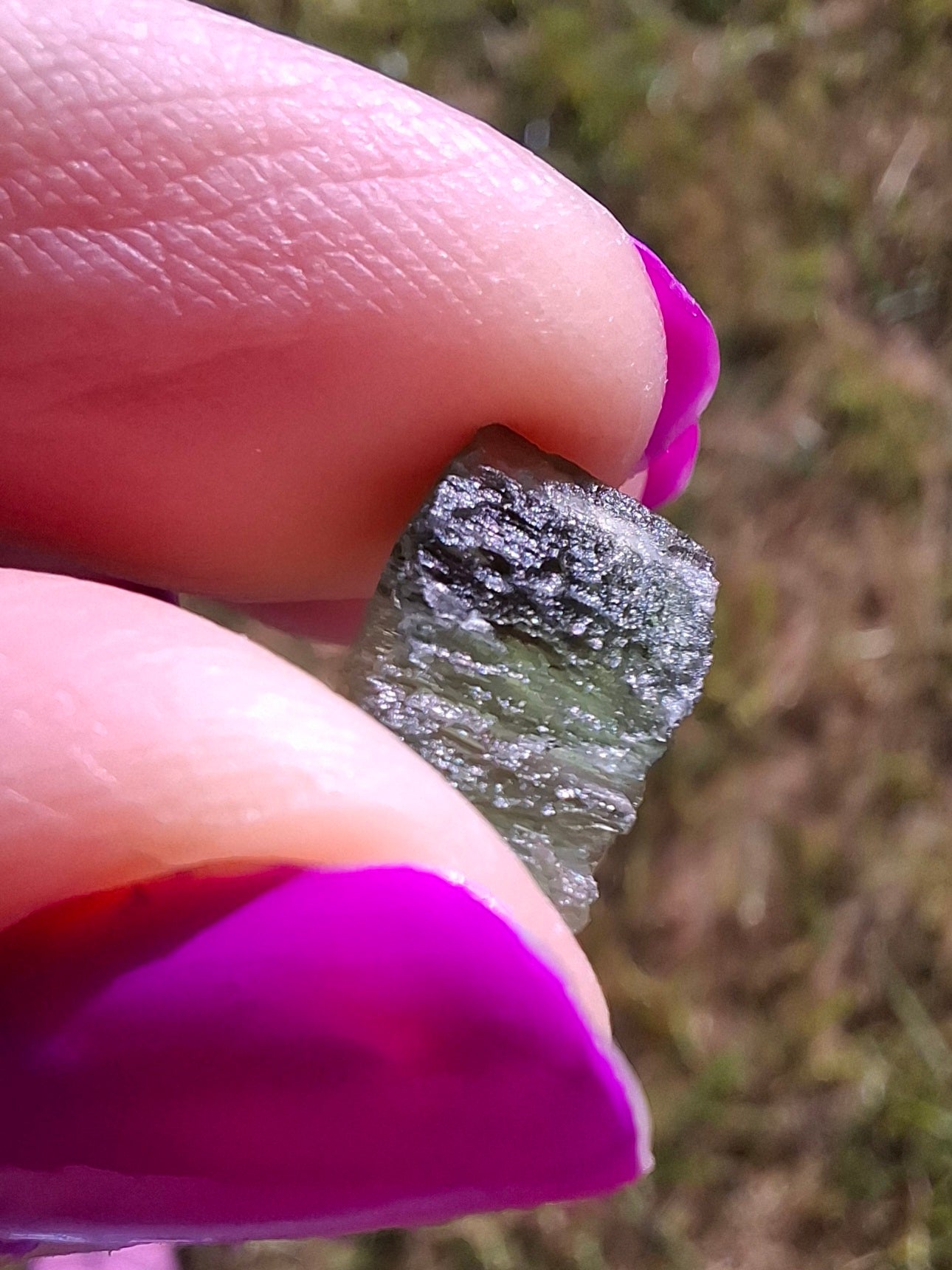 Moldavite Piece, 0.72g, Tektite (Ref: 1438)