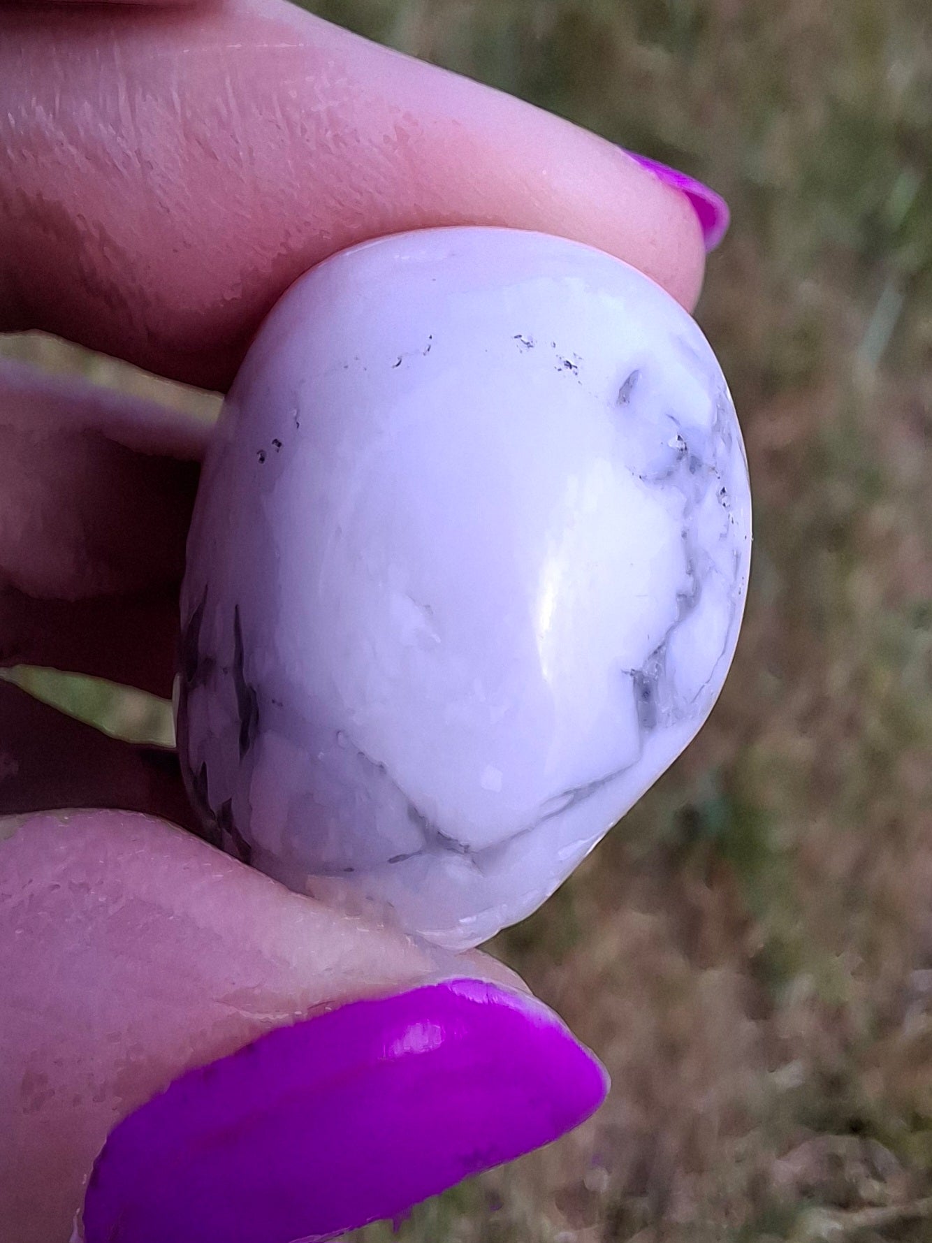 Howlite, Tumble Stone, Crystal (Ref: T42)