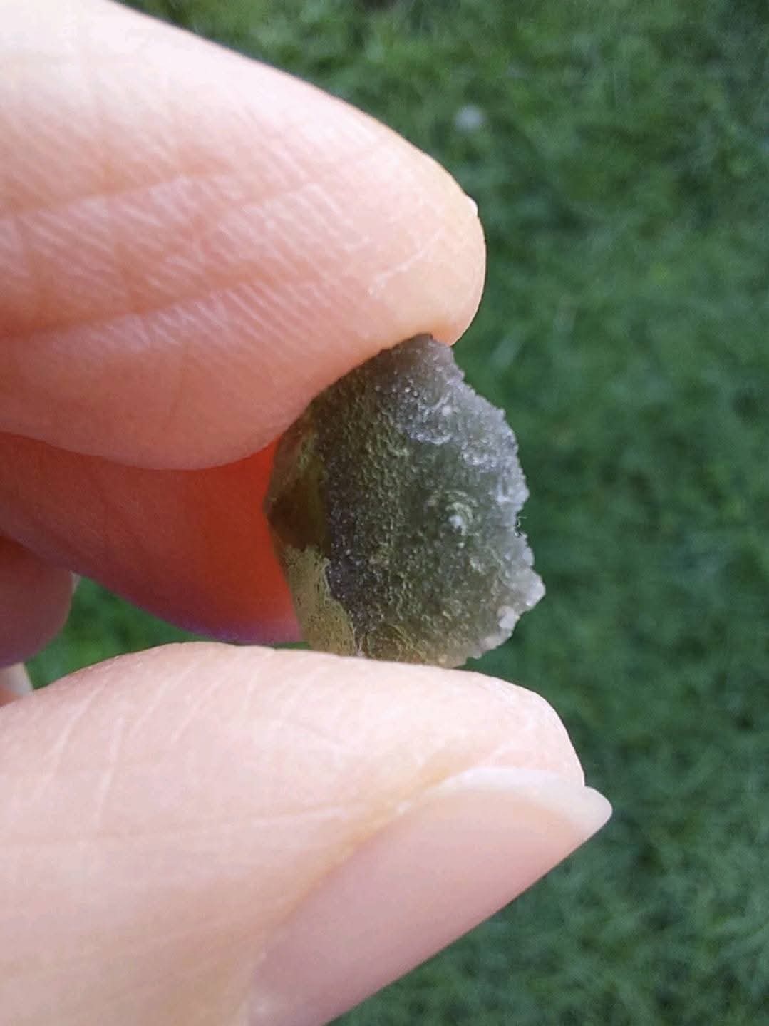 Moldavite Piece, 0.90g, Tektite (Ref: 928)