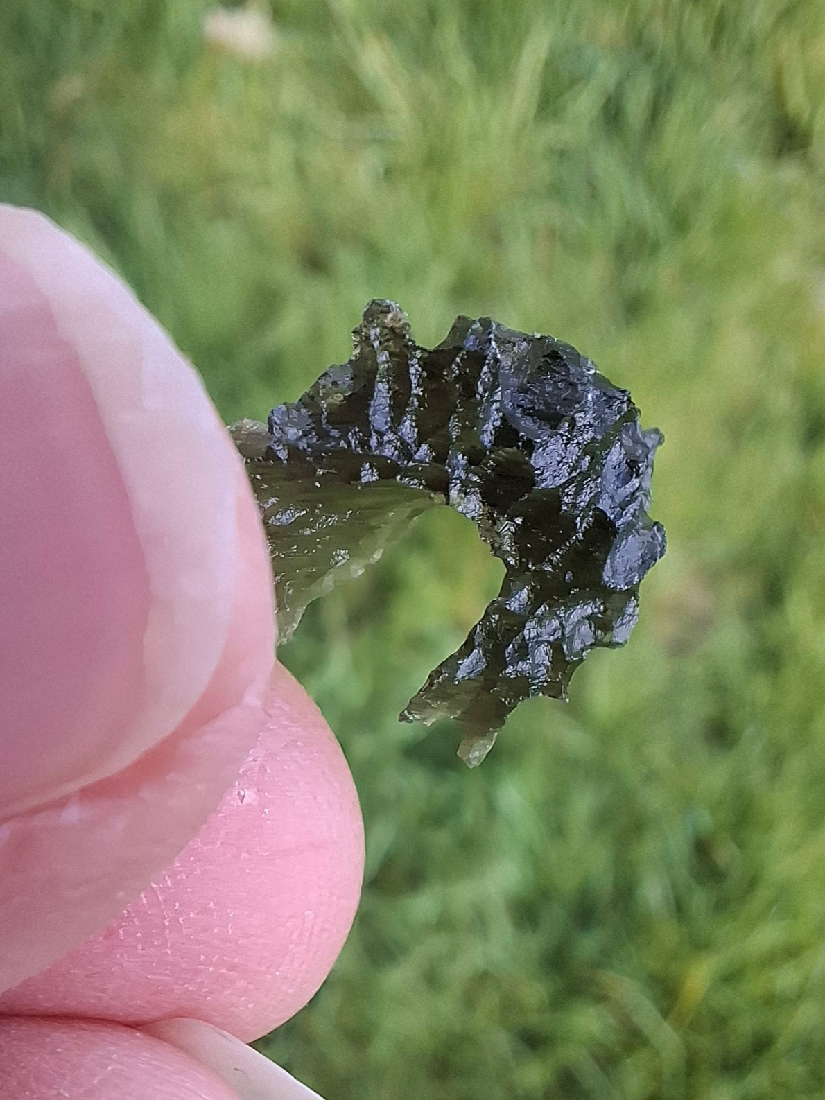 Moldavite Piece, JEZKOVNA BESEDNICE, 1.50g, Tektite (Ref: 1277)