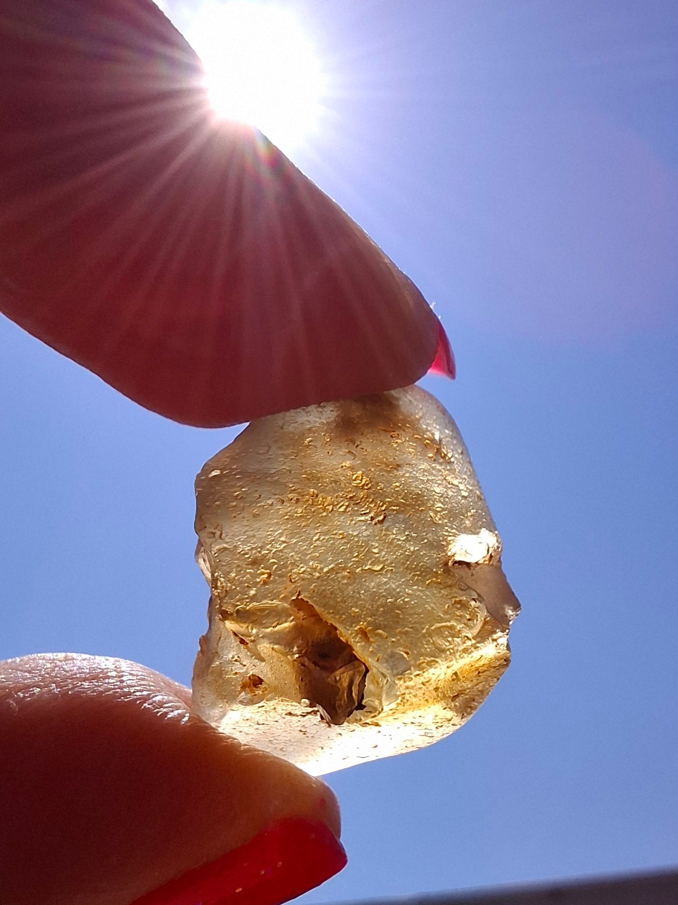 Libyan Desert Glass (darker) Piece, 3.72g, Tektite (Ref: L1378)