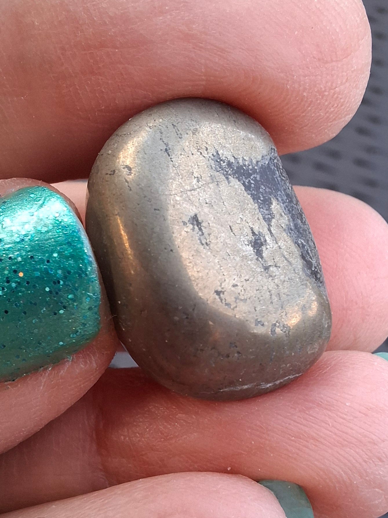 Apache Gold Tumble Stone, Crystal (Ref: T225)