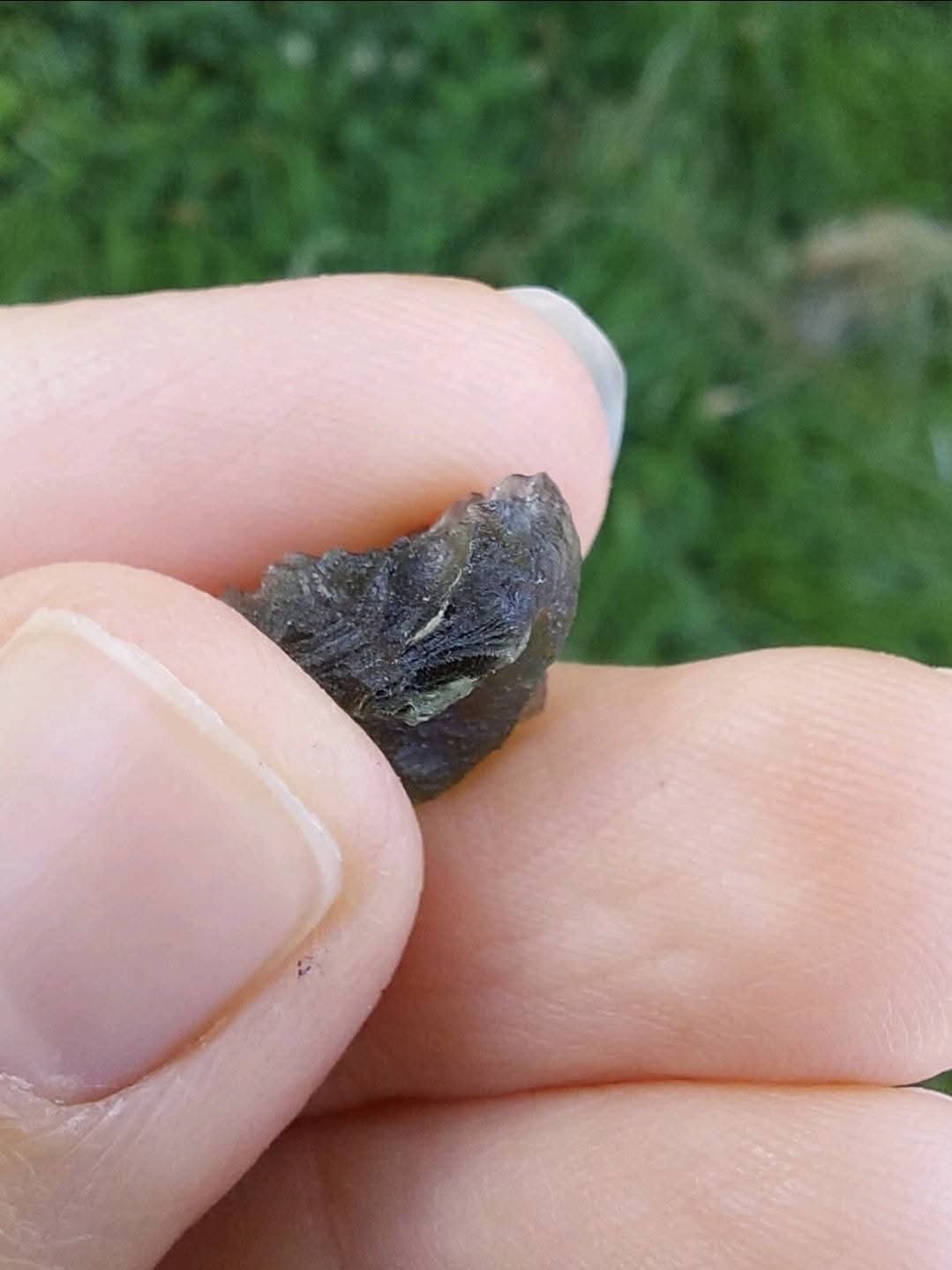 Moldavite Piece, 0.99g, Tektite (Ref: 866)