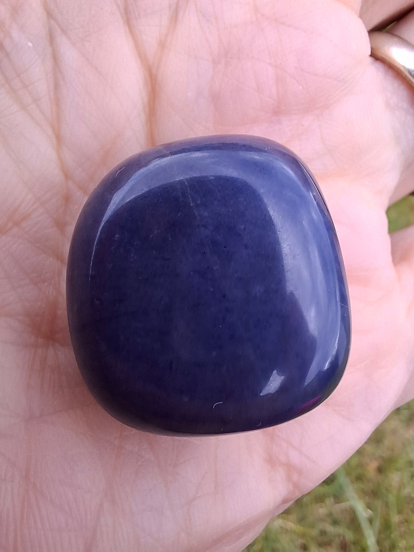 Sodalite, Tumble Stone, Crystal (Ref: T147)