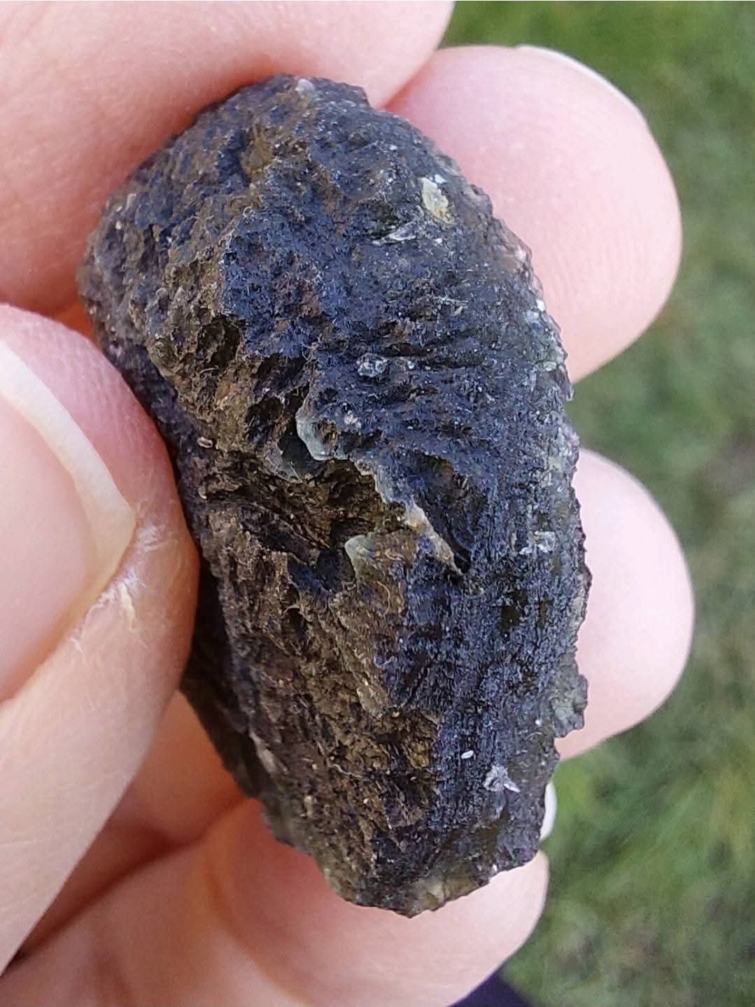 Moldavite Piece, CHLUM, 12.82g, Tektite (Ref: 1046)