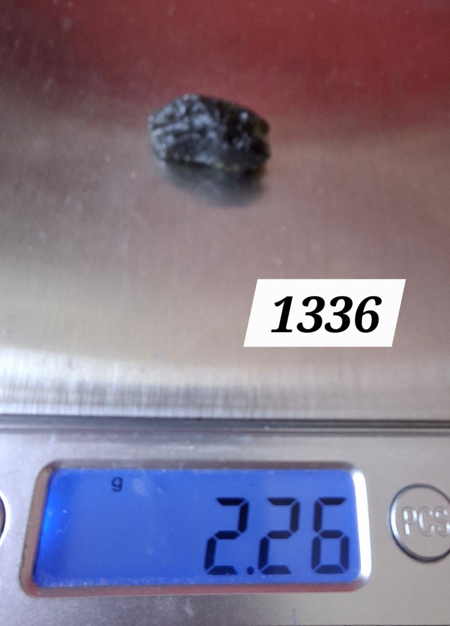 Moldavite Piece, 2.26g, Tektite (Ref: 1336)