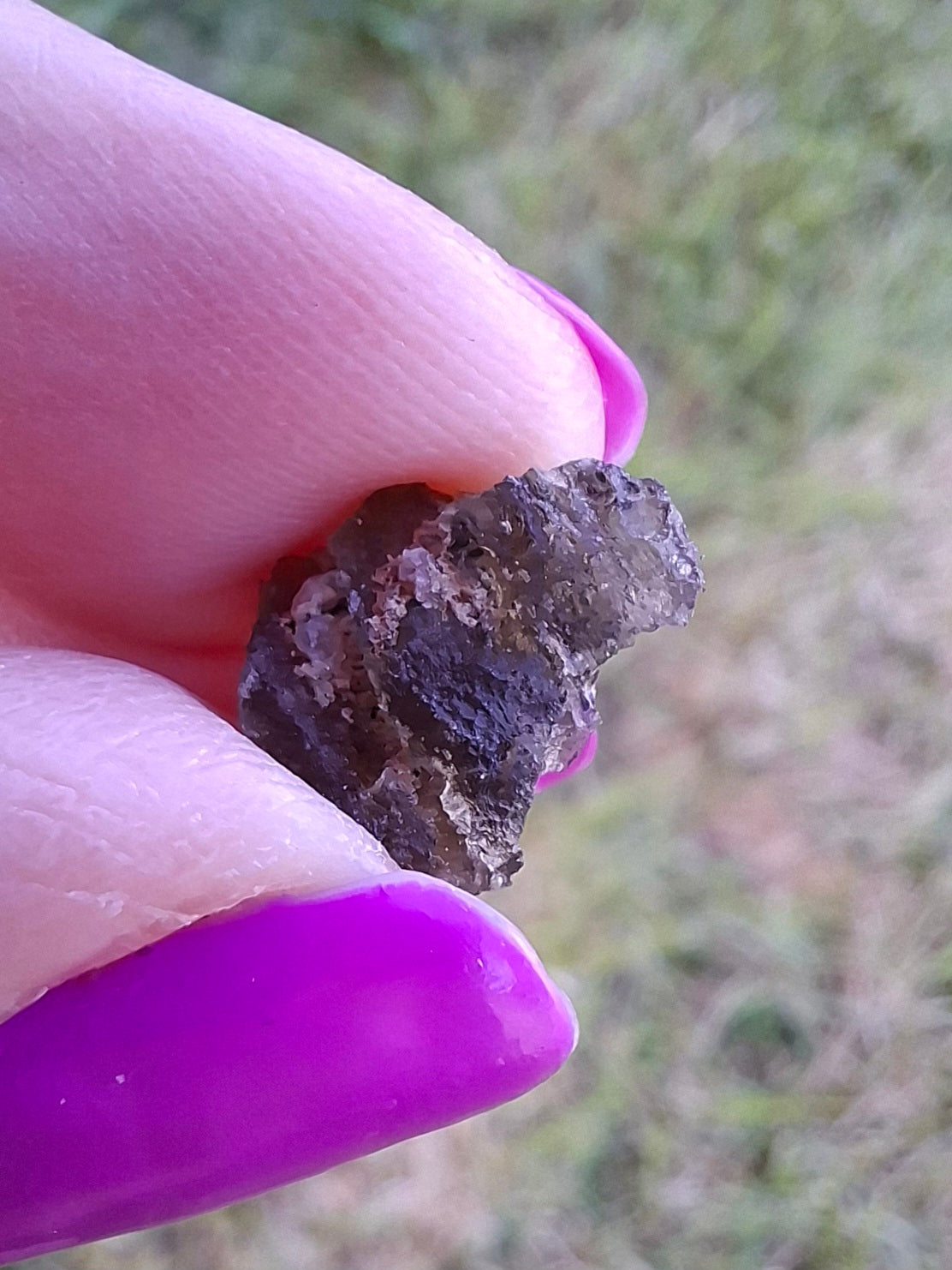 Moldavite Piece, 0.65g, Tektite (Ref: 1459)