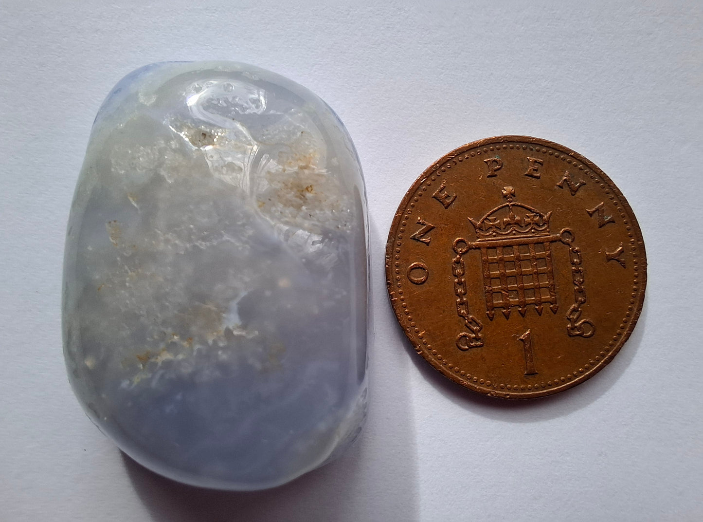 Blue Lace Agate, Tumble Stone, Crystal (Ref: T137)