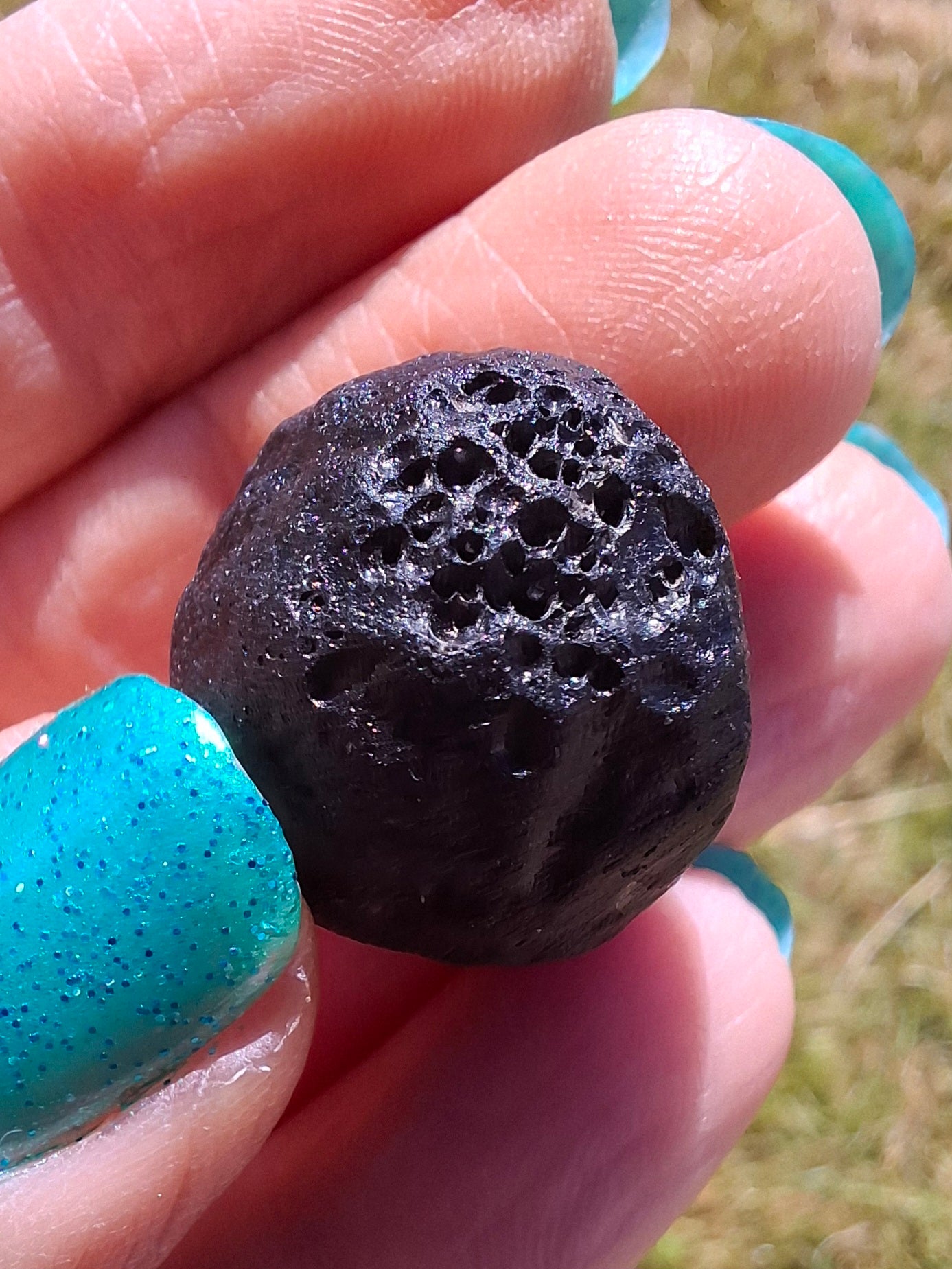 Philippinite (Rizalite), 11.31g, Tektite