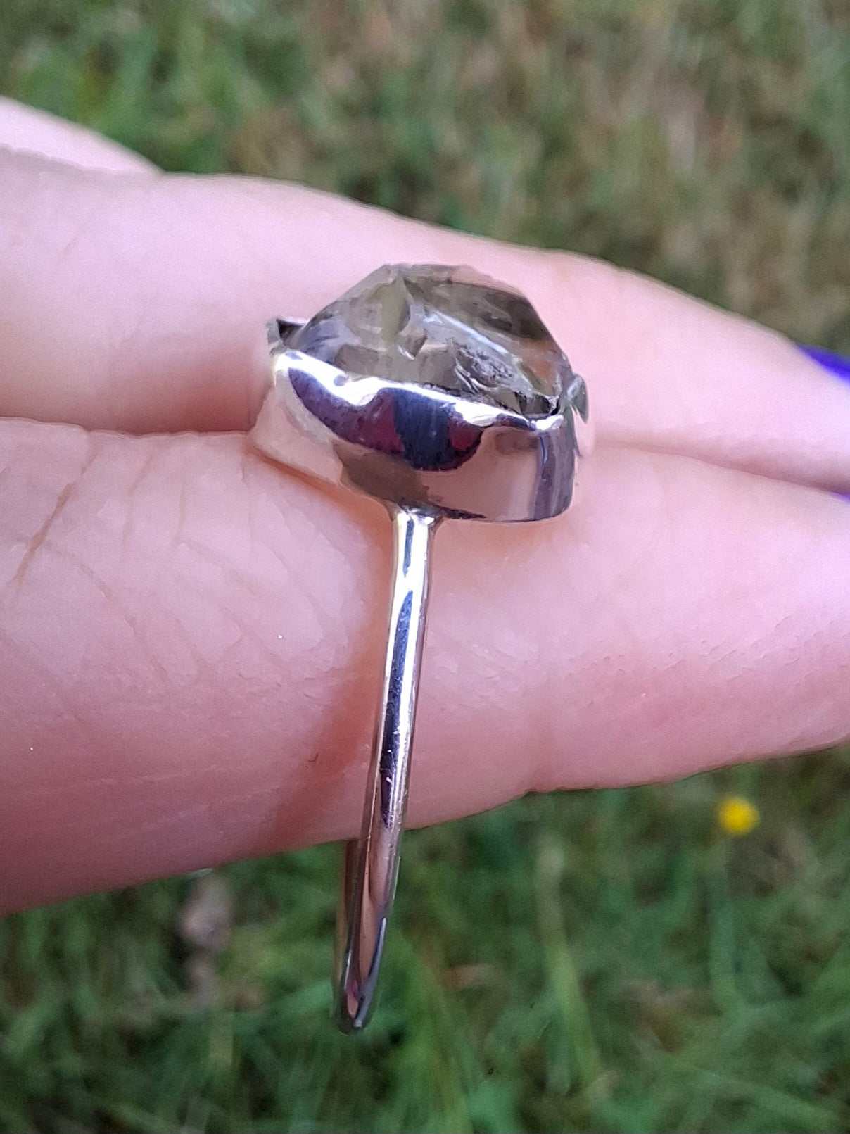 Libyan Desert Glass Ring, size large V, 925 Silver, Tektite (Ref: LR56)