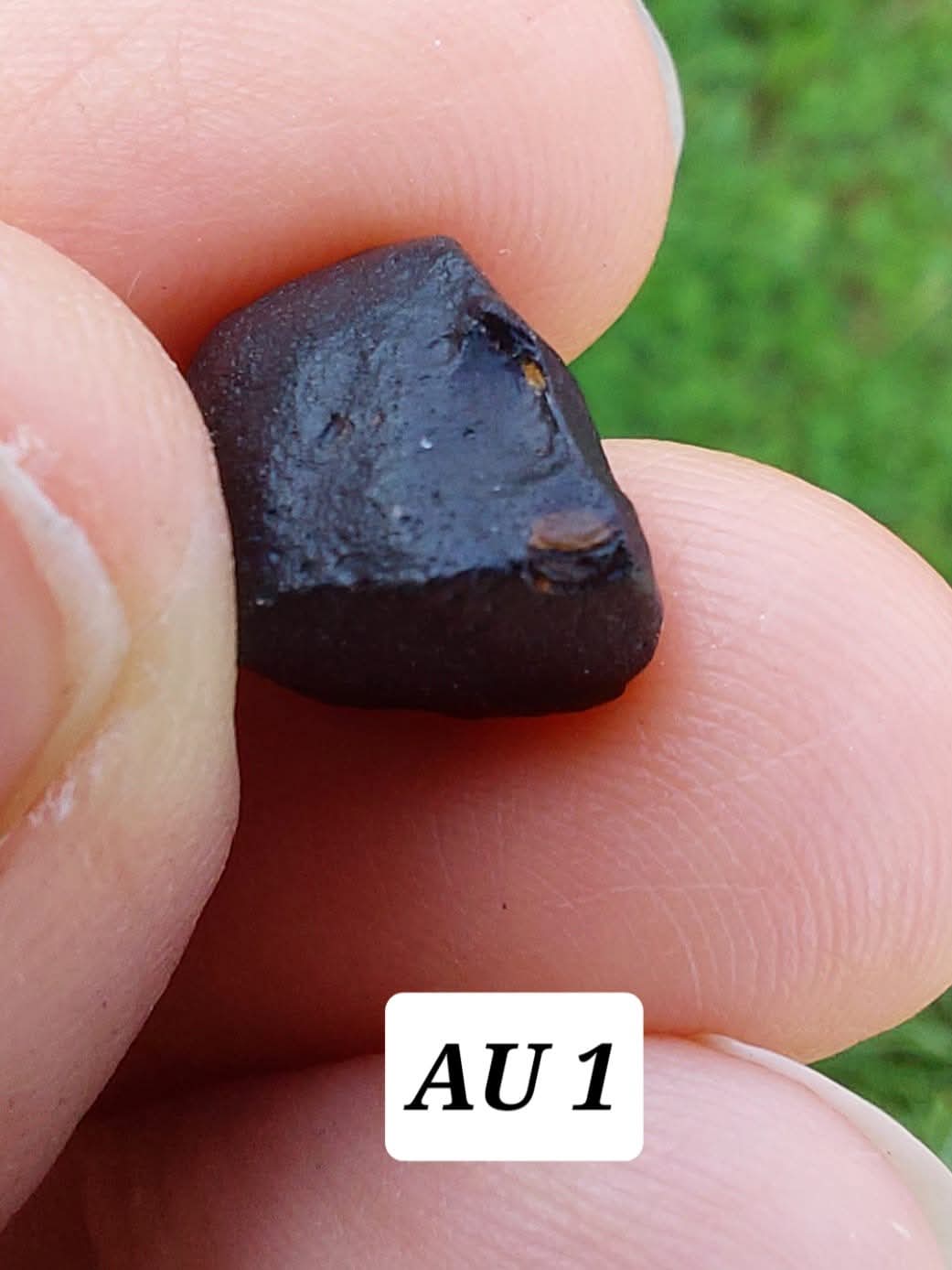 Australite, 1.54g, Tektite (Ref: AU1)
