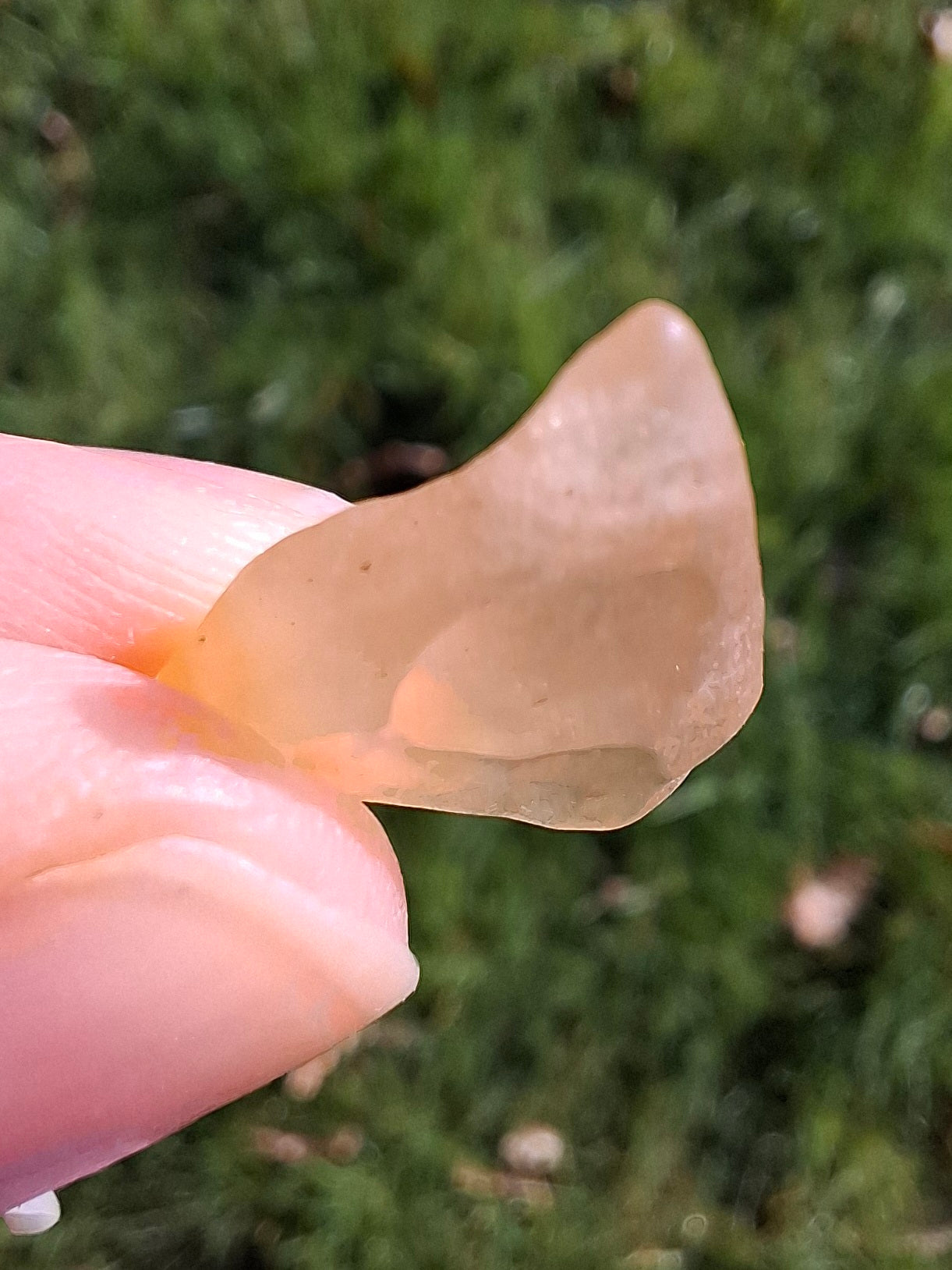 Libyan Desert Glass small Piece, 1.10g, Tektite (Ref: L1349)