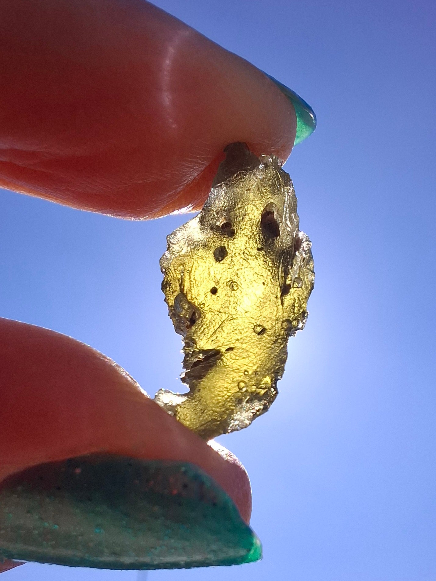 Moldavite Piece, 1.67g, Tektite (Ref: 1423)