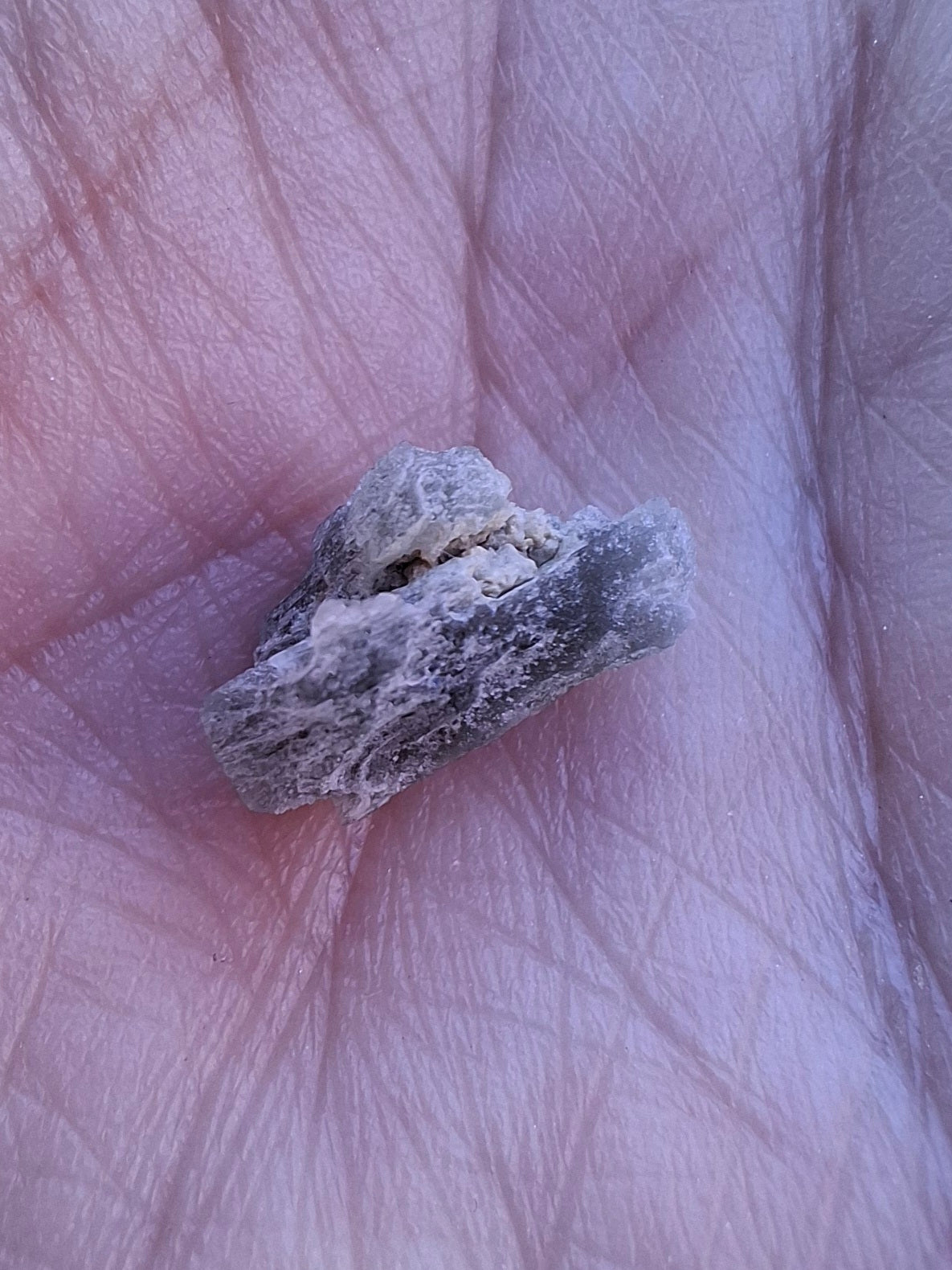 Moldavite Piece, SNOWFLAKE, FROSTED, BRUSNA, 0.64g, Tektite (Ref: 1502)