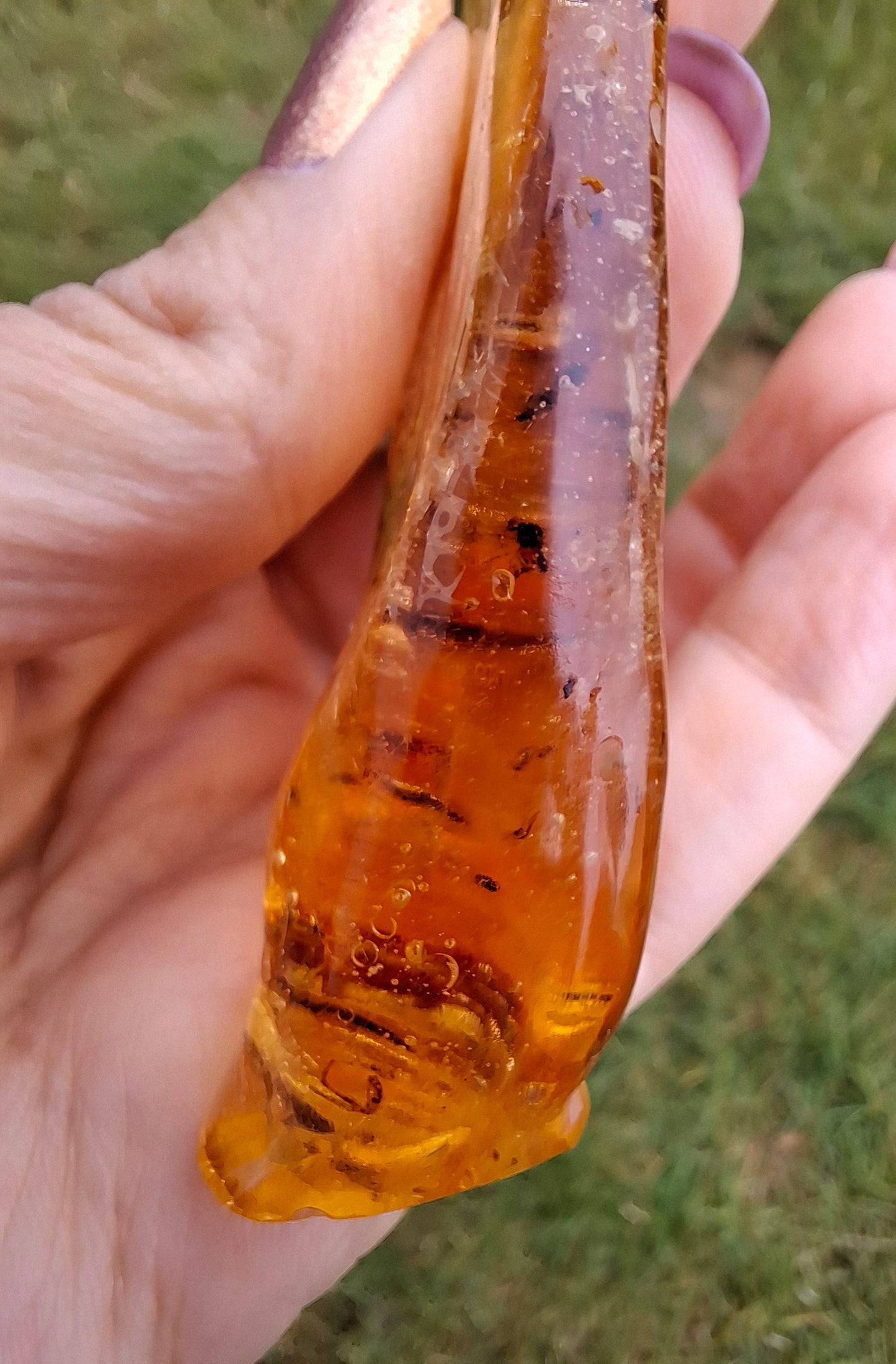 Copal Young Amber with INSECTS inside, 28.43g, Fossil (Ref: CA10)