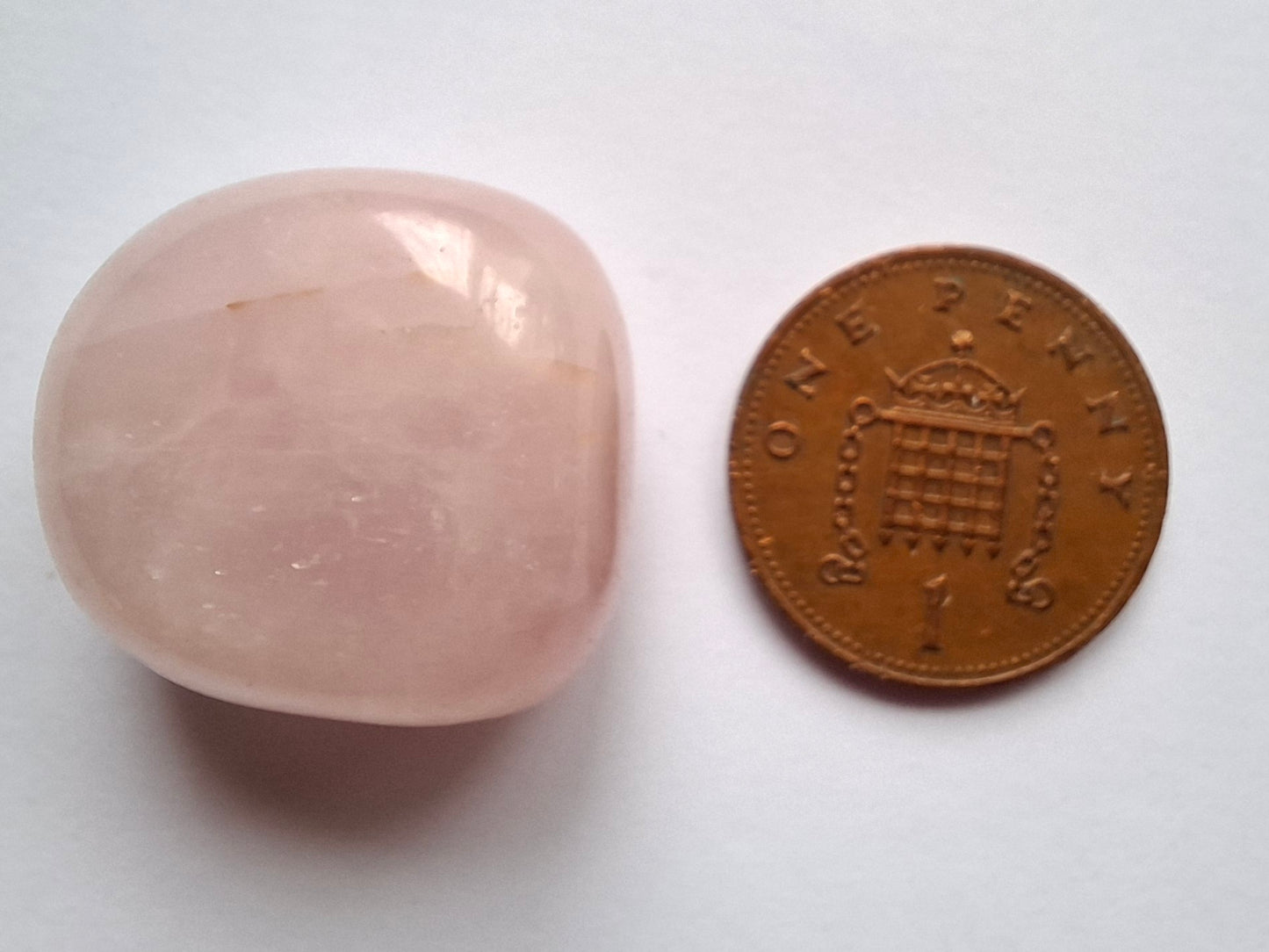 Rose Quartz, Tumble Stone, Crystal (Ref: T94)