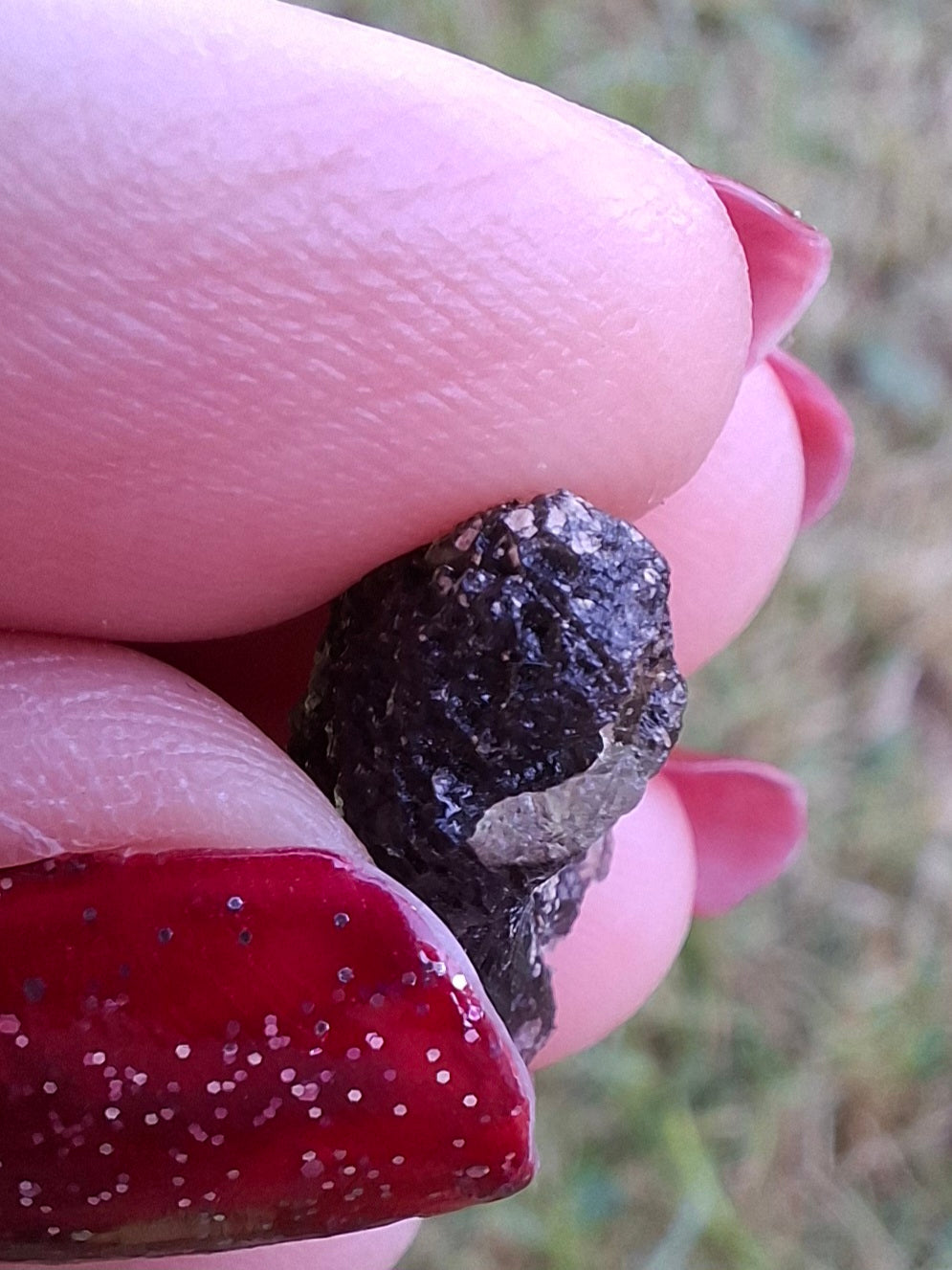 Moldavite Piece, 2.38g, Tektite (Ref: 1466)