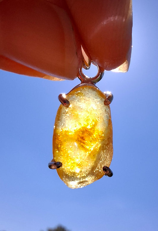 Baltic Amber Pendant, 925 Silver, Fossil (Ref: AP23)
