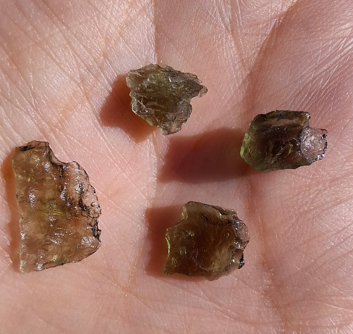 Moldavite chip Bundle, 1g, 4 pcs, Tektite (Ref: MB46)