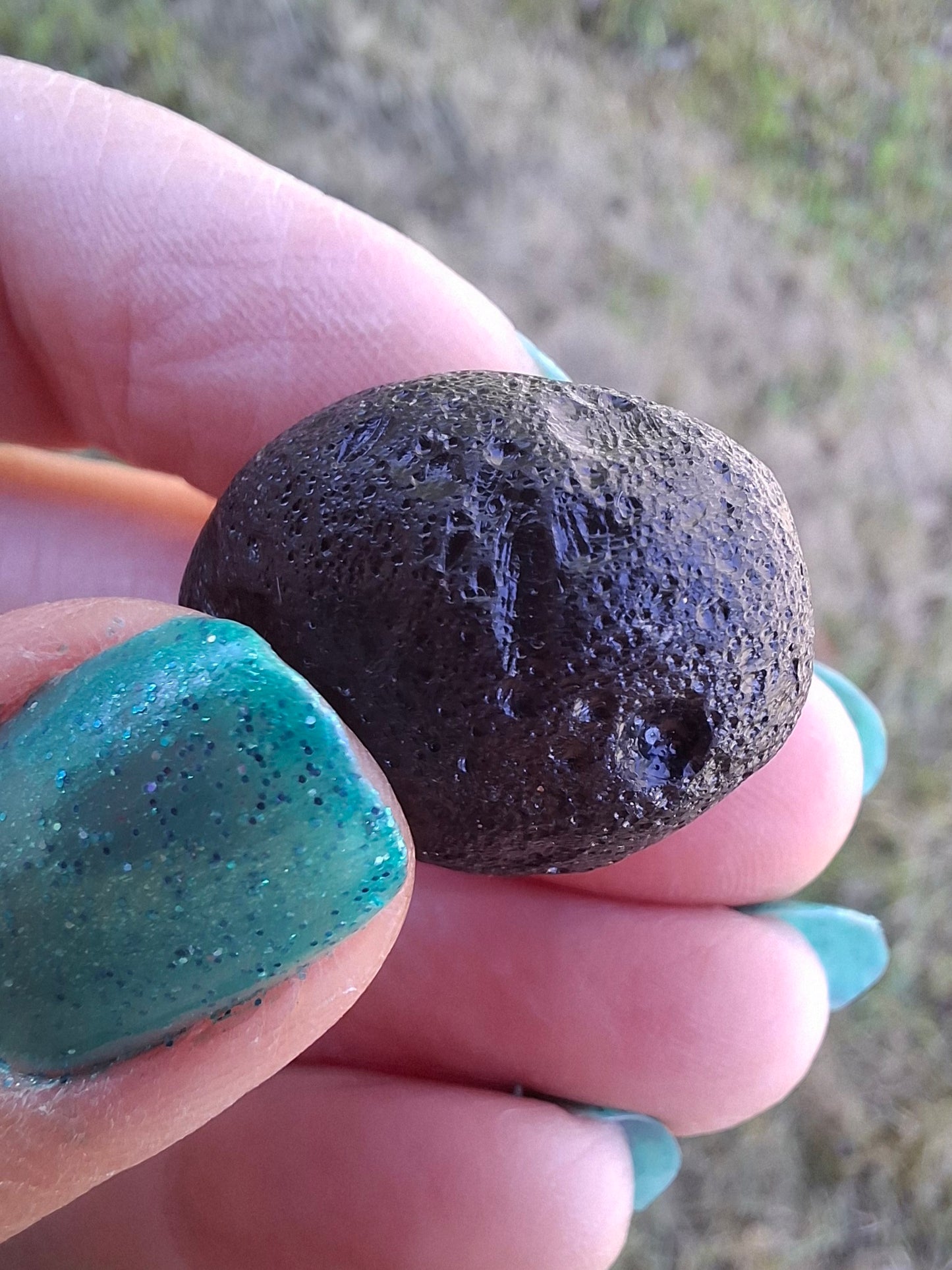 Philippinite (Rizalite), 11.42g, Tektite
