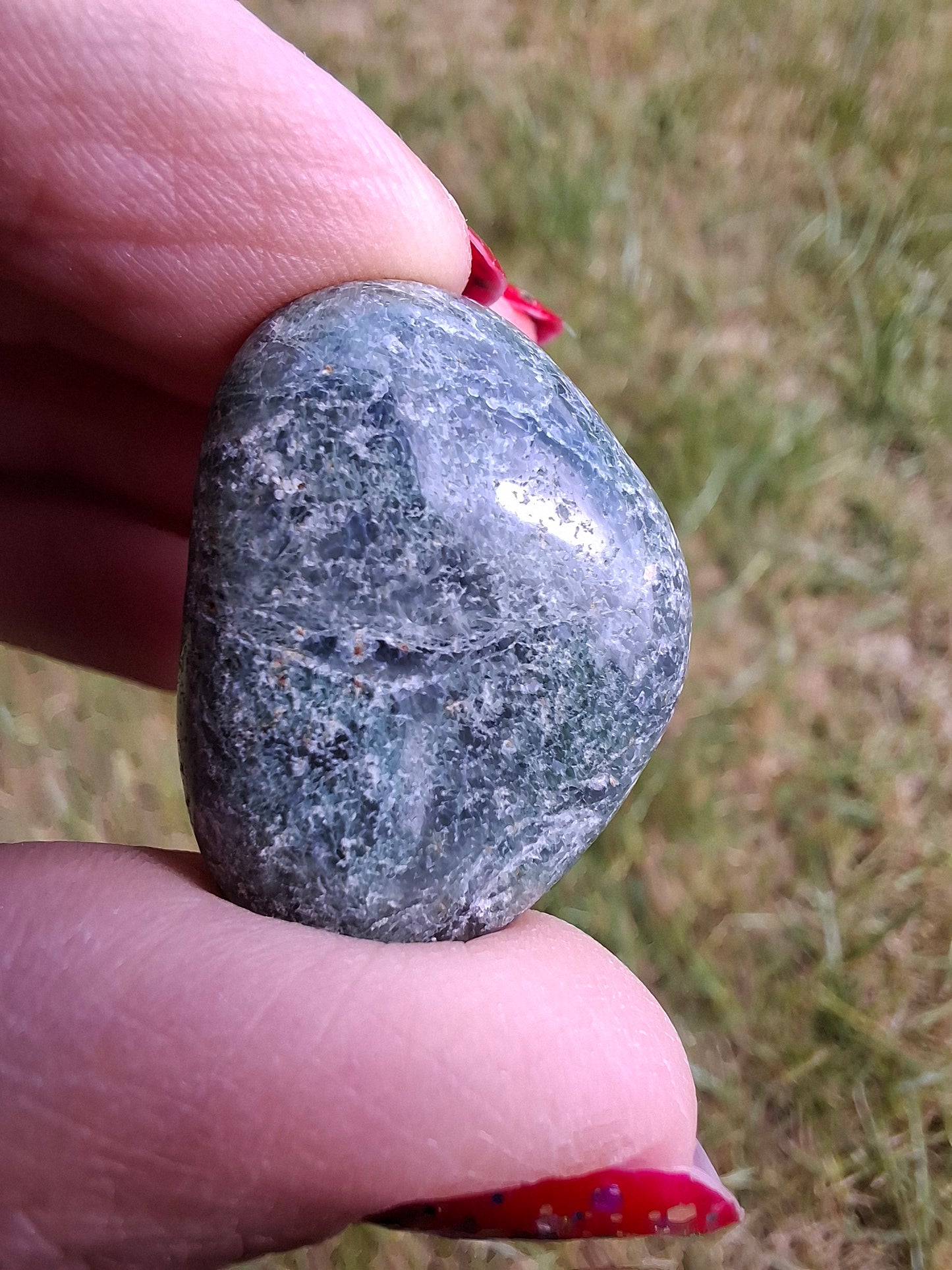 Green Moss Agate, Tumble Stone, Crystal (Ref: T169)