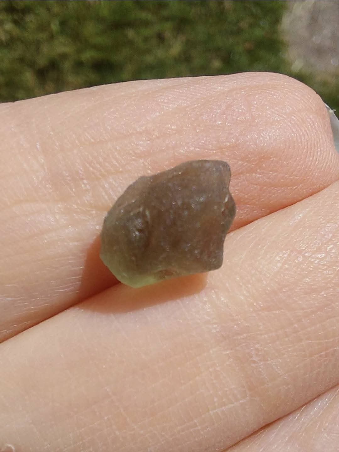 Moldavite Piece, 0.52g, Tektite (Ref: E226)