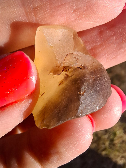 Libyan Desert Glass (darker) Piece, 7.00g, Tektite (Ref: L1373)