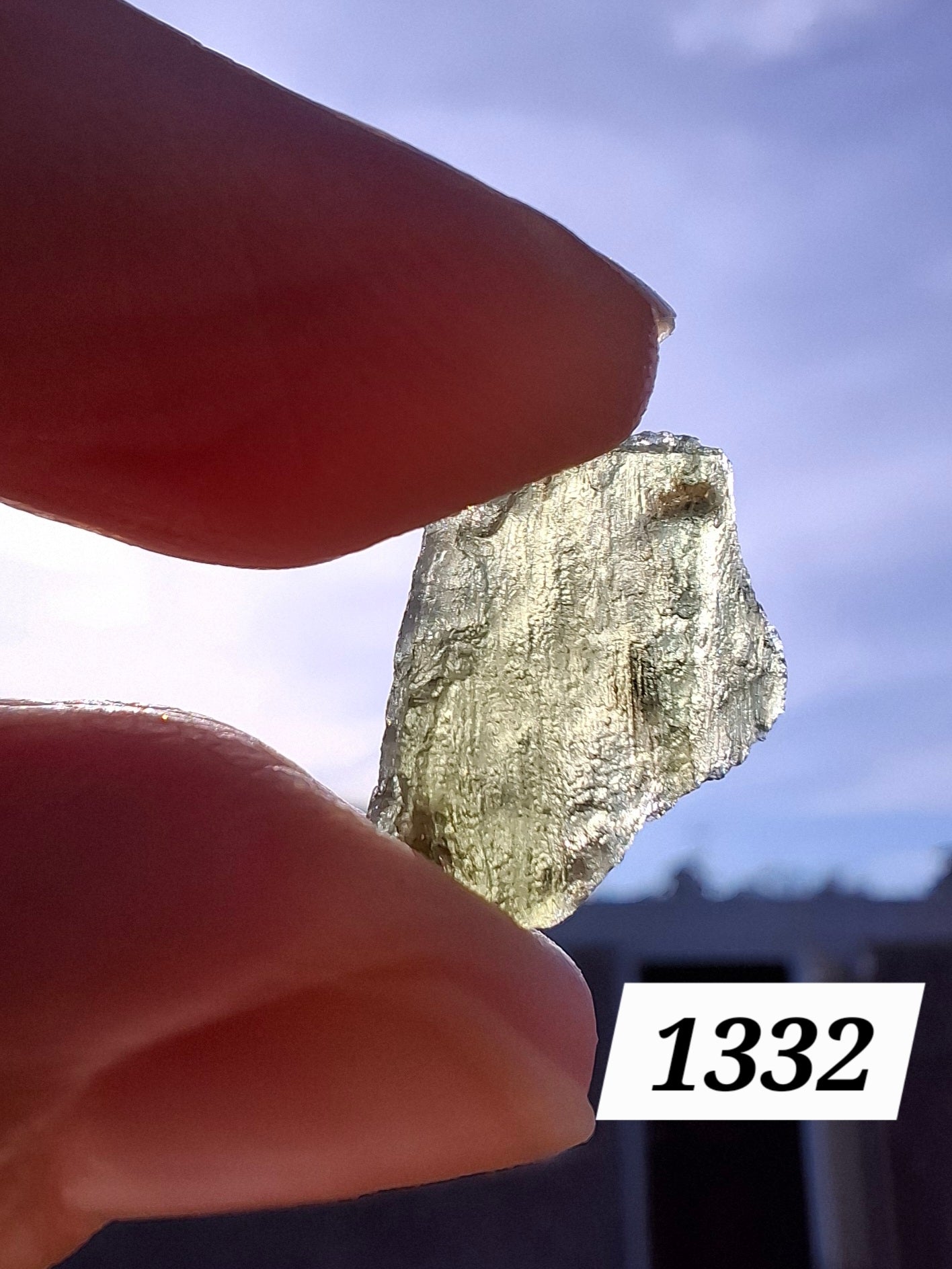 Moldavite Piece, 0.82g, Tektite (Ref: 1332)