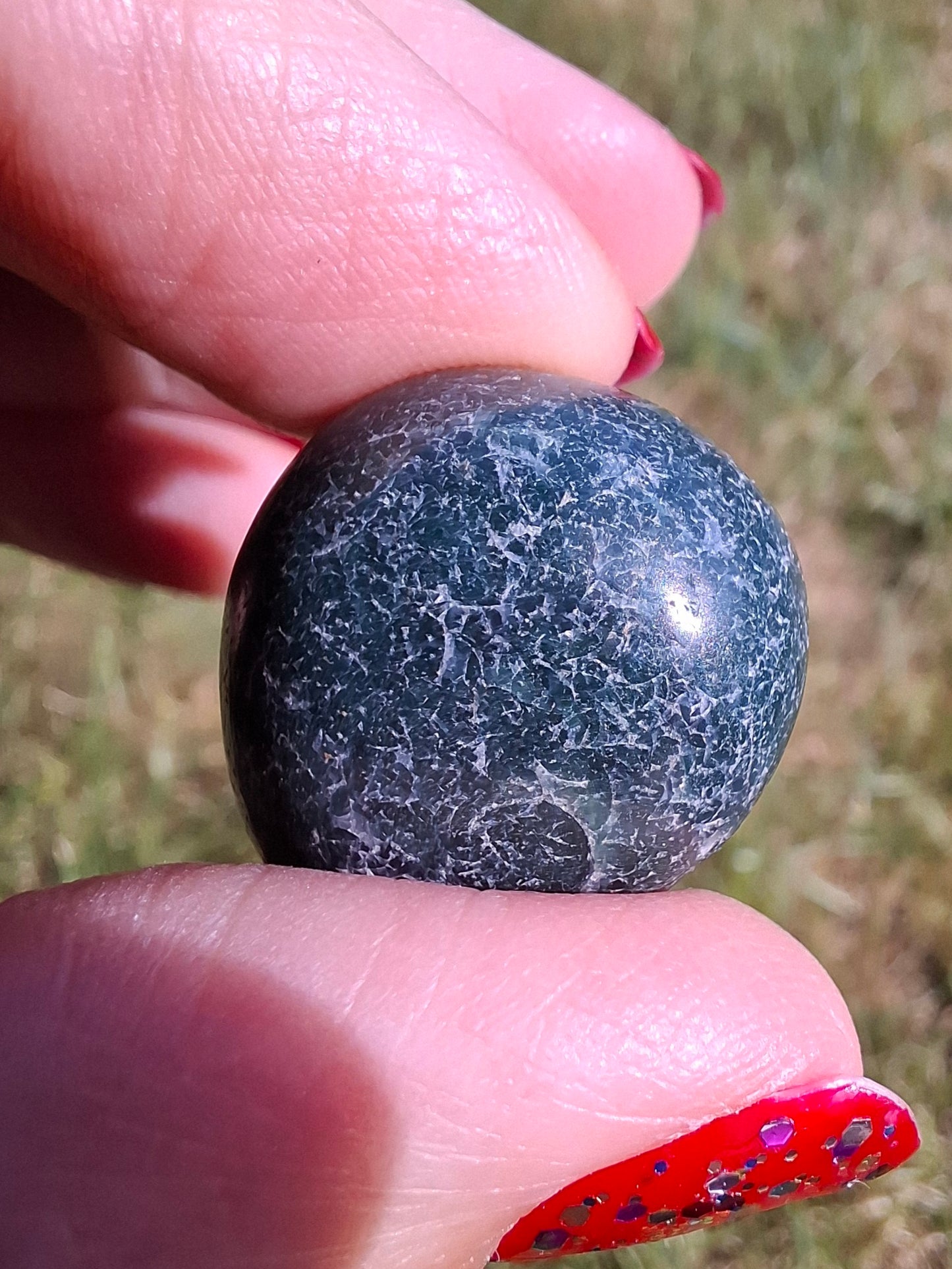 Green Moss Agate, Tumble Stone, Crystal (Ref: T166)