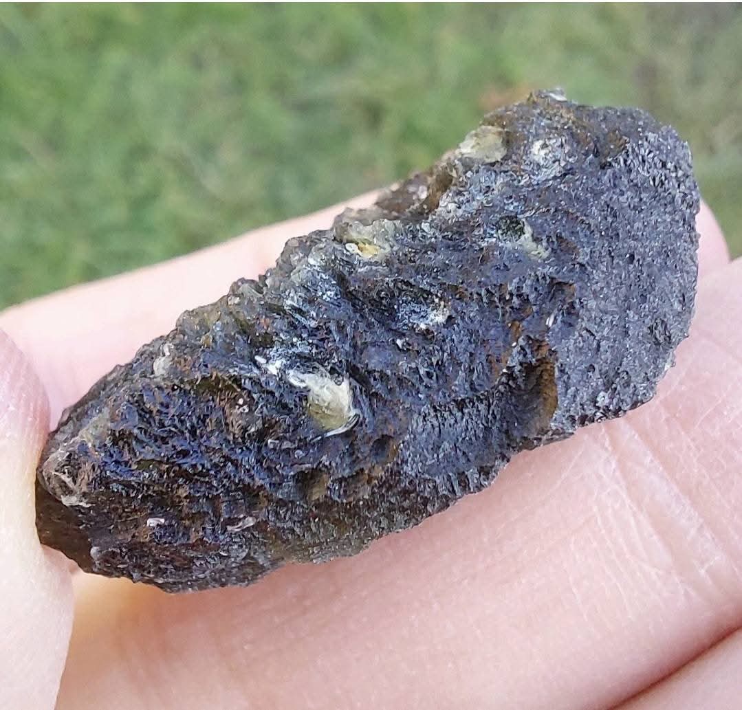 Moldavite Piece, CHLUM, 12.82g, Tektite (Ref: 1046)