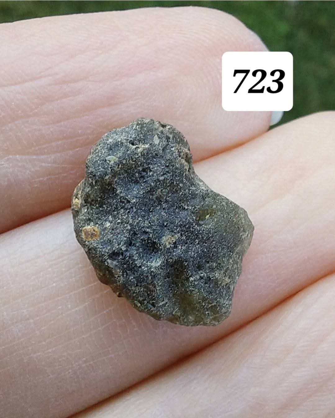 Moldavite Piece, 1.14g, Tektite (Ref: 723)