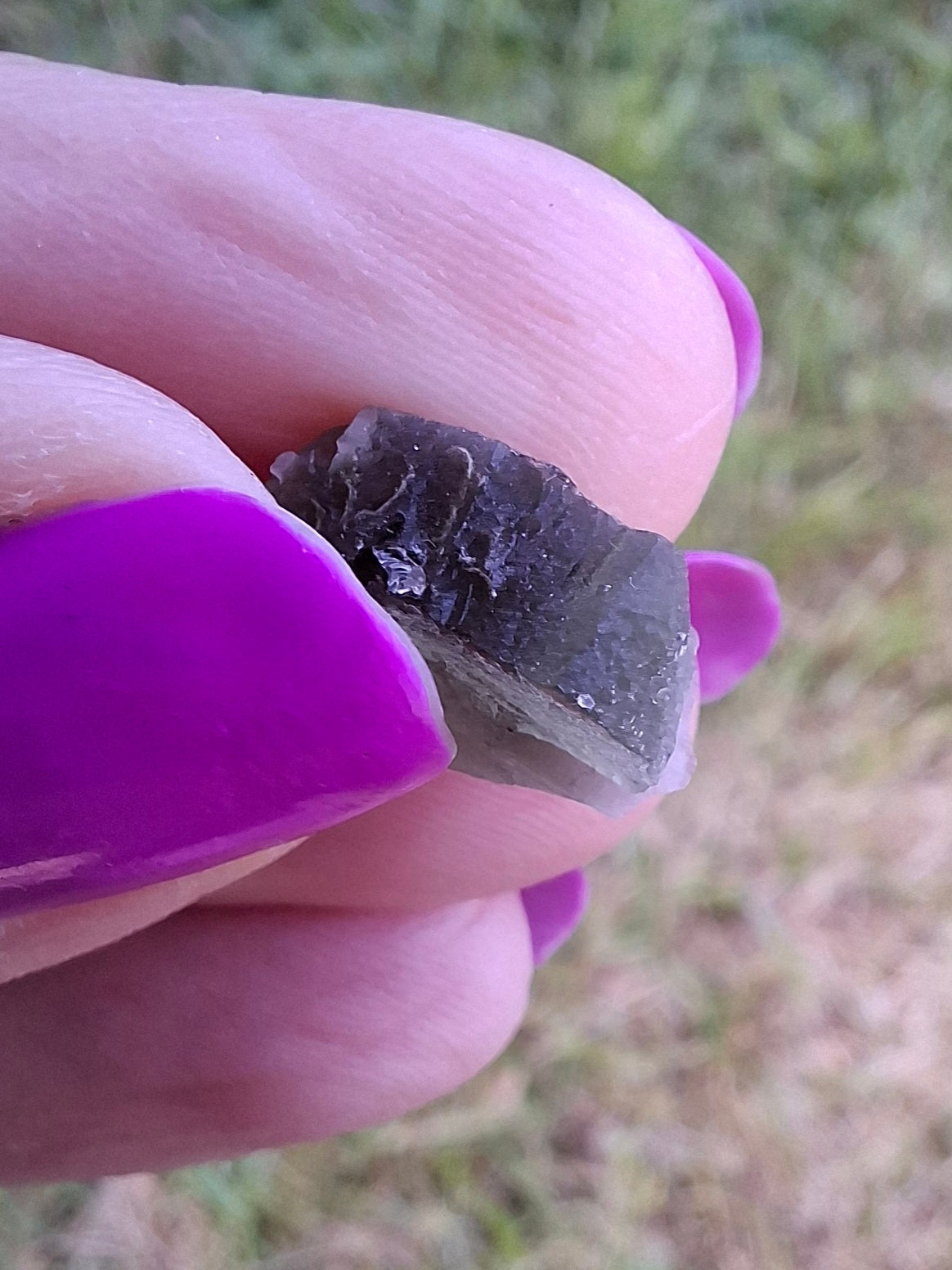Moldavite Piece, 0.87g, Tektite (Ref: 1453)
