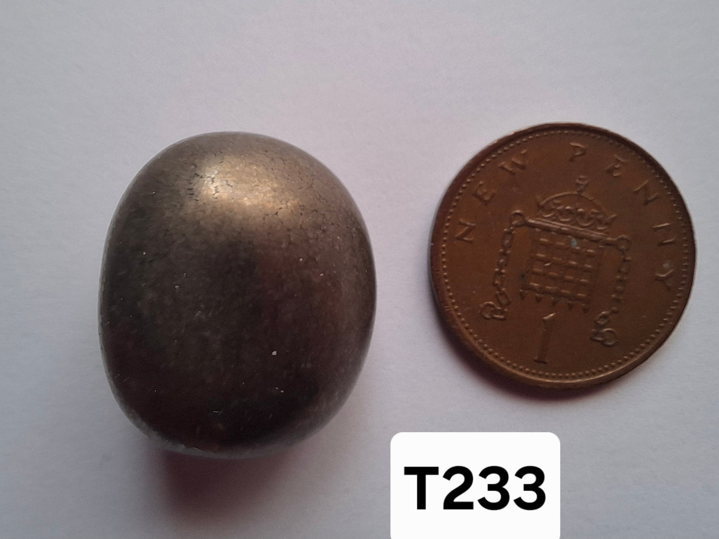 Apache Gold Tumble Stone, Crystal (Ref: T233)