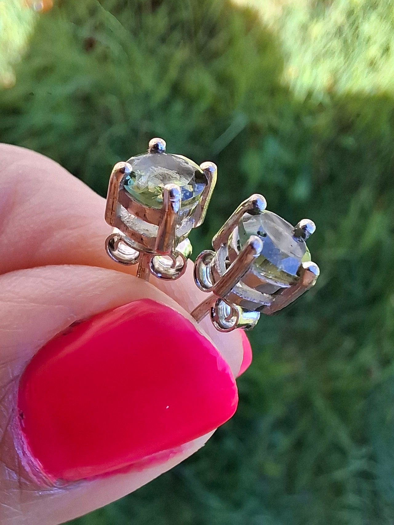 Moldavite (faceted), 5mm, STUD EARRINGS, 925 Silver, Tektite (Ref: Pair53)