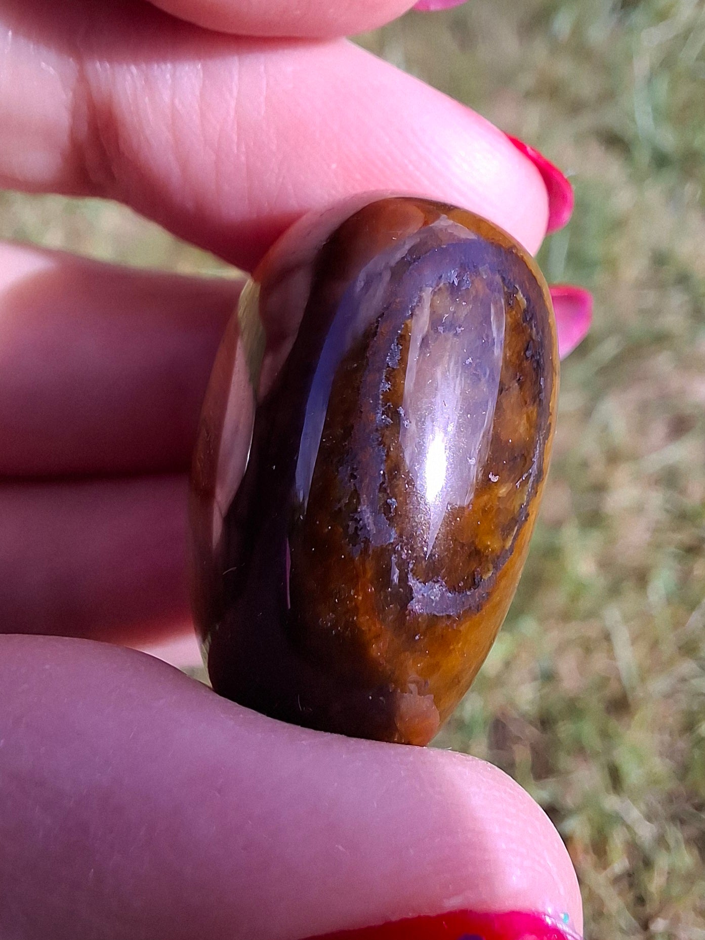 Tigers Eye, Tumble Stone, Crystal (Ref: T135)