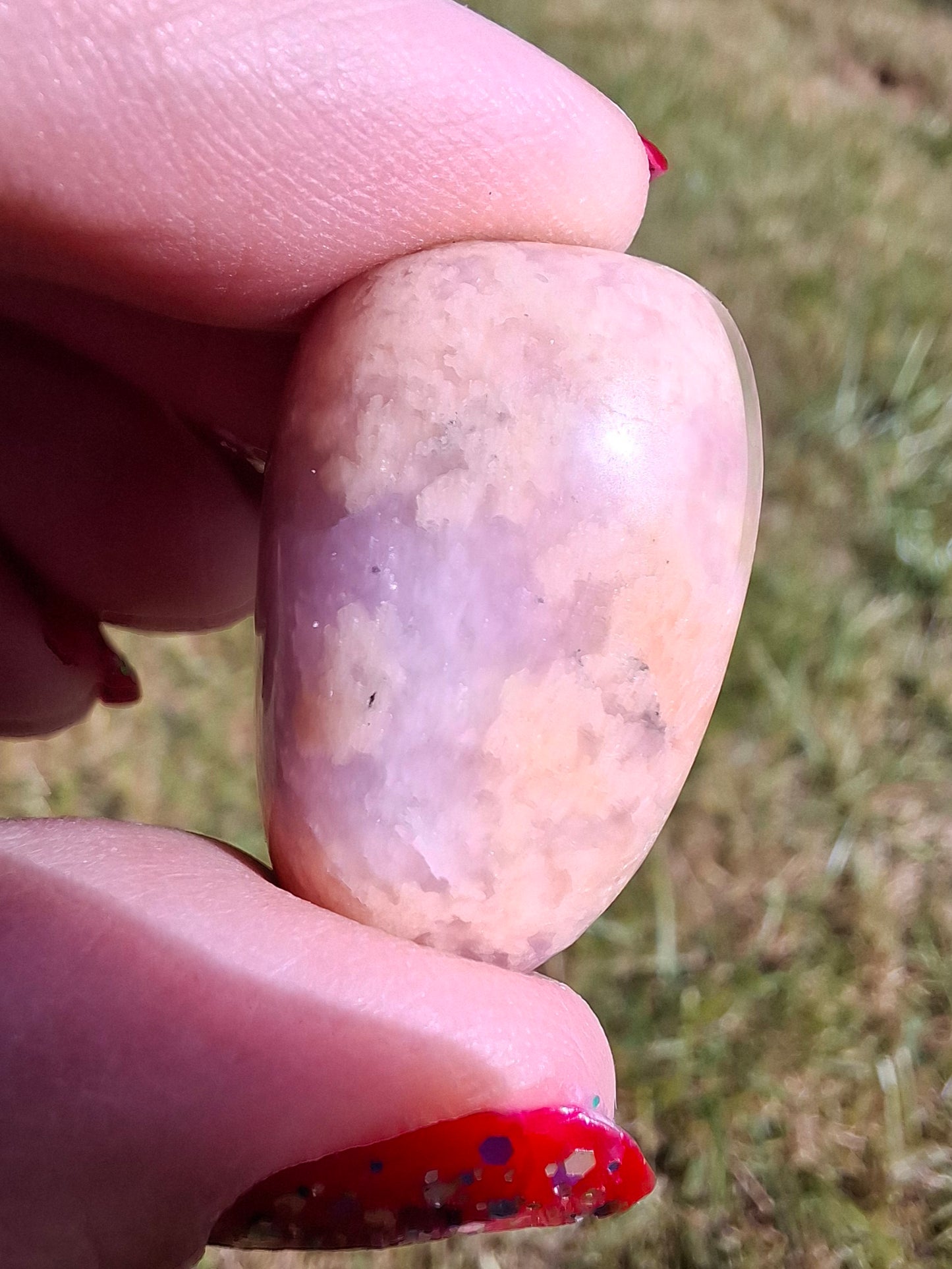 Lepidolite, Tumble Stone, Crystal (Ref: T114)