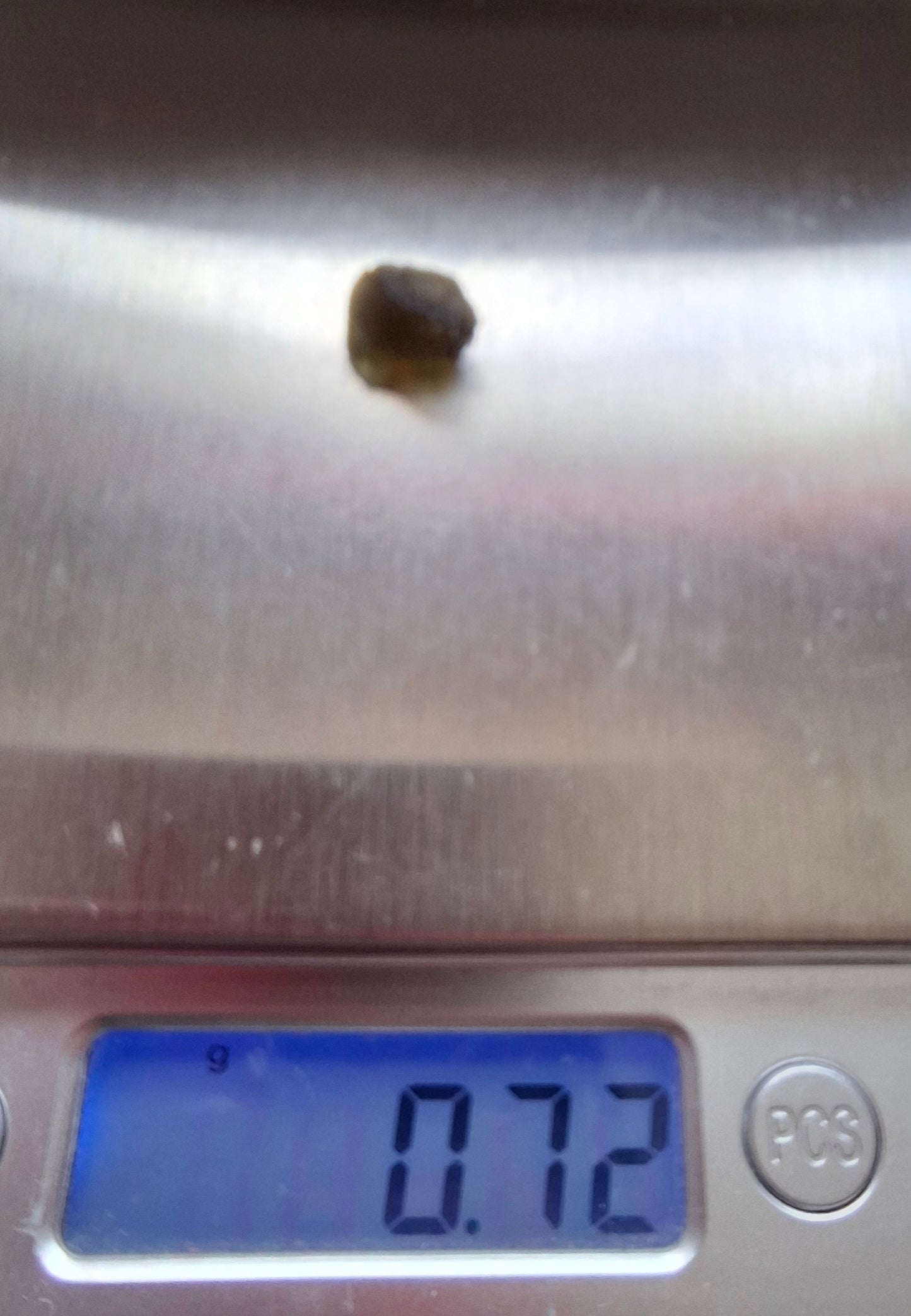 Moldavite Piece, 0.72g, Tektite (Ref: 1443)