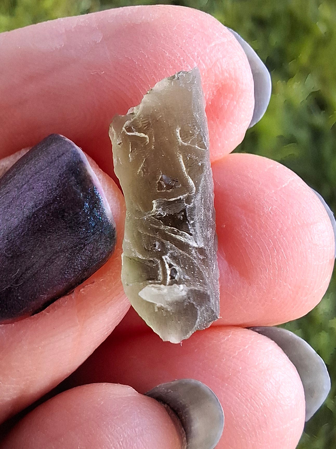Moldavite Piece, 0.98g, Tektite (Ref: 1380)