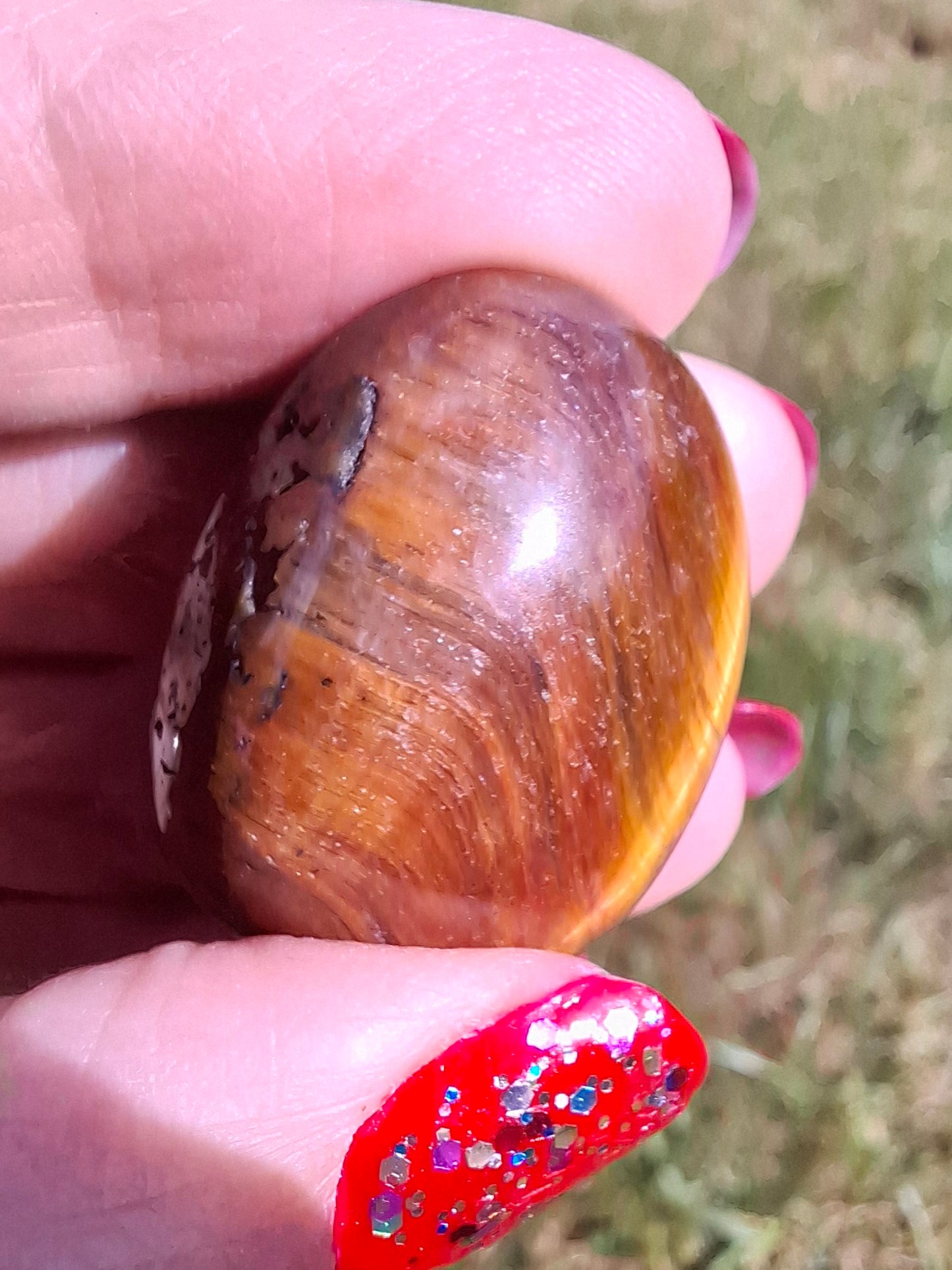 Tigers Eye, Tumble Stone, Crystal (Ref: T136)
