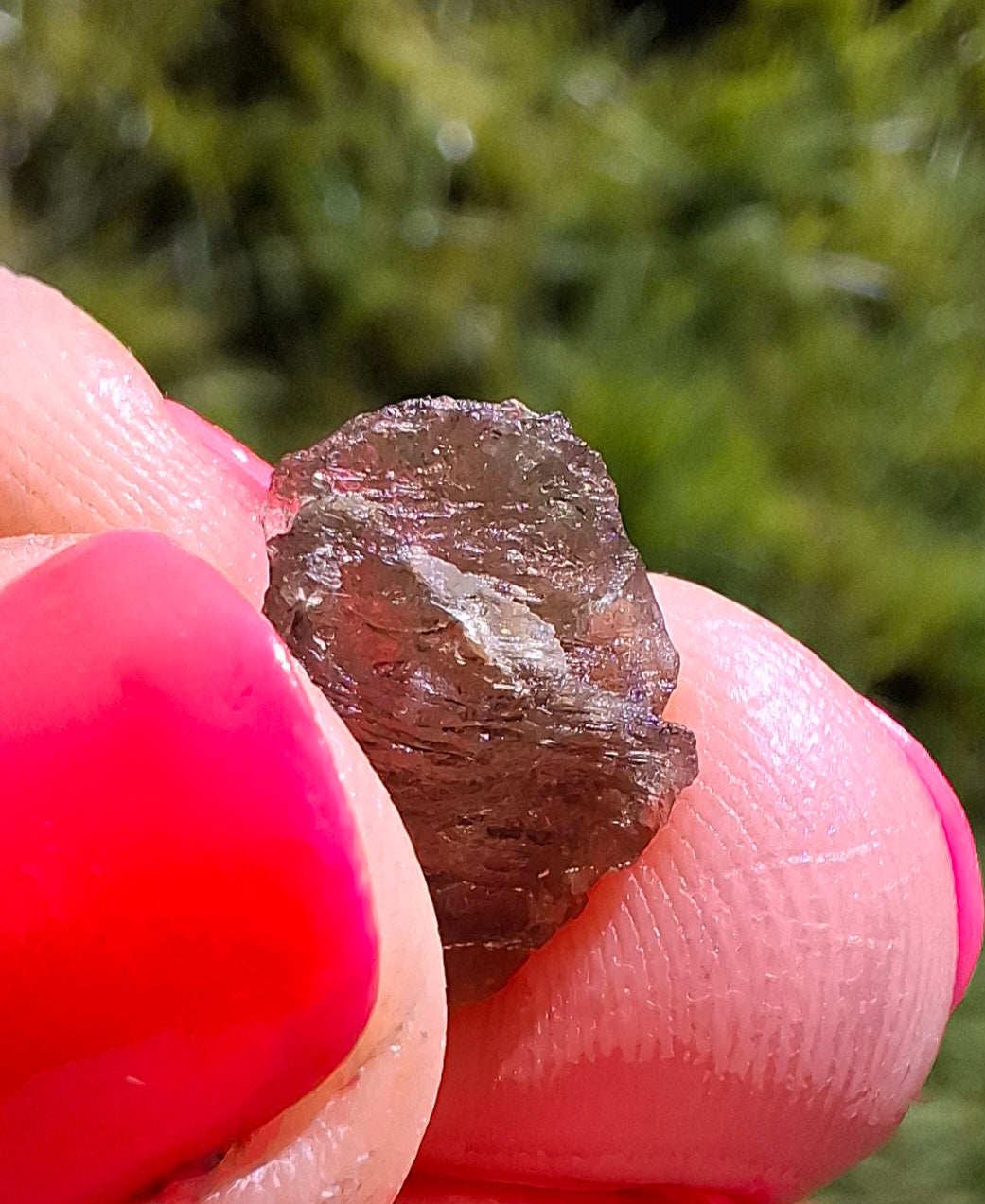 Moldavite Piece, 0.69g, Tektite (Ref: 1407)