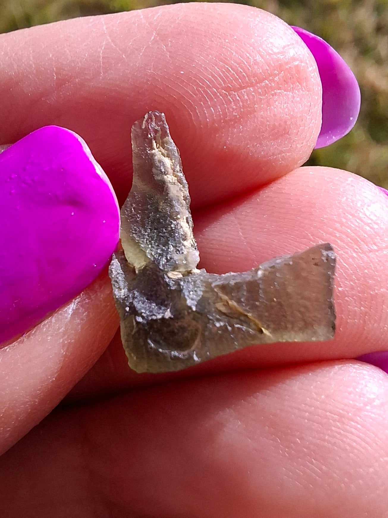 Moldavite Piece, 0.66g, Tektite (Ref: 1436)