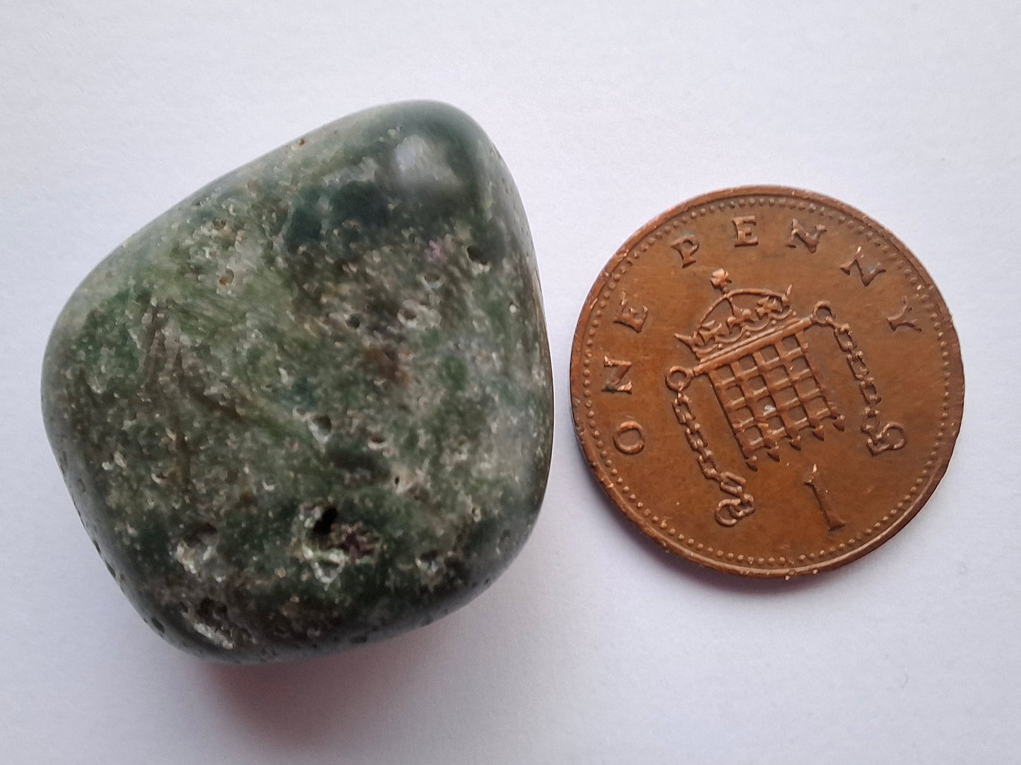 Green Moss Agate, Tumble Stone, Crystal (Ref: T172)