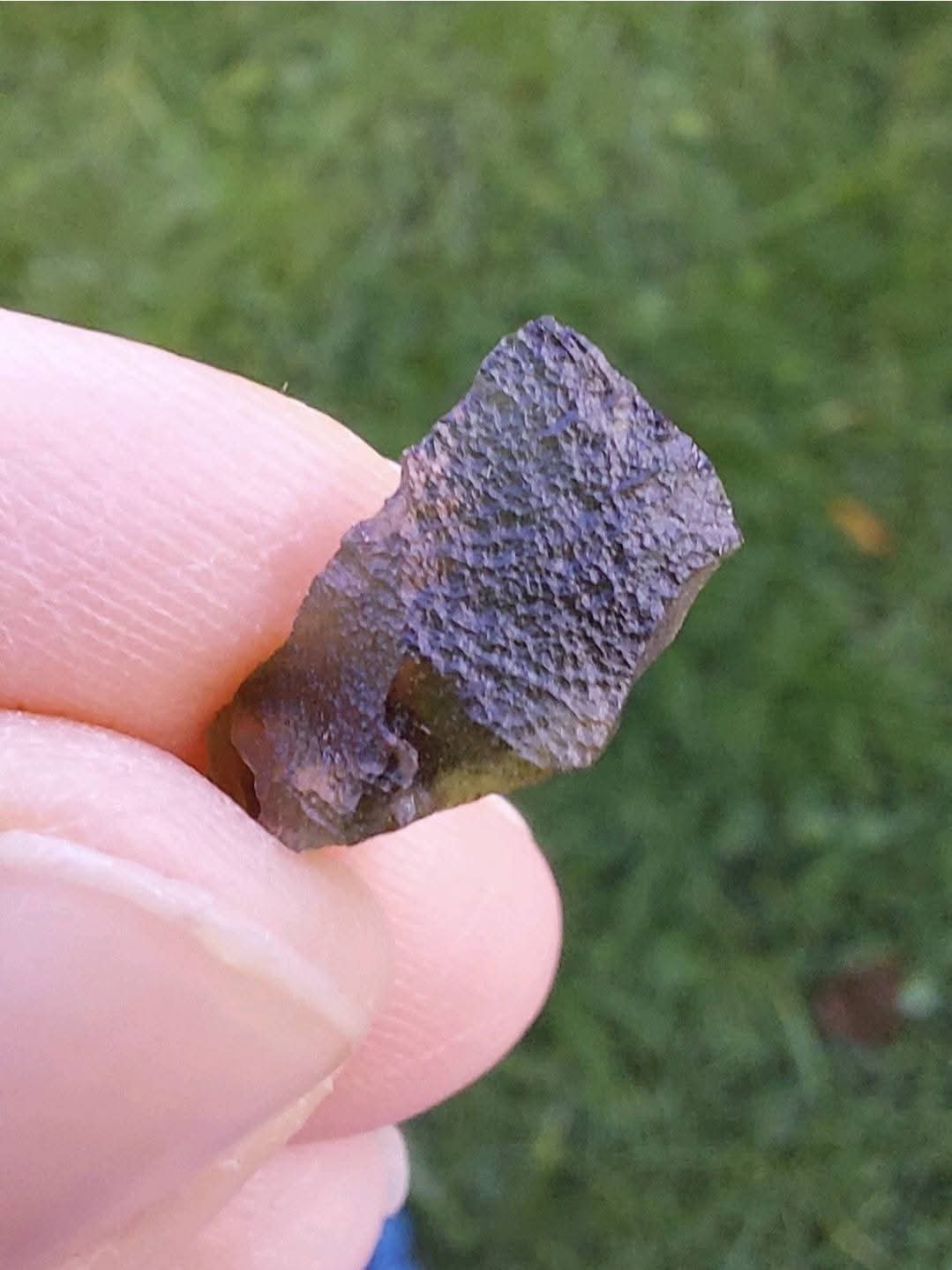 Moldavite Piece, 0.82g, Tektite (Ref: 922)