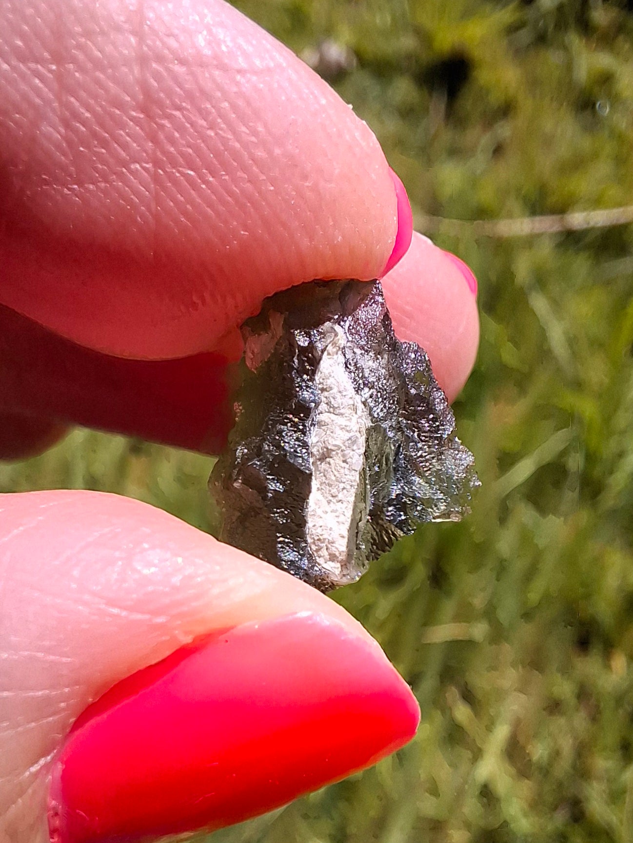 Moldavite Piece, 0.90g, Tektite (Ref: 1412)
