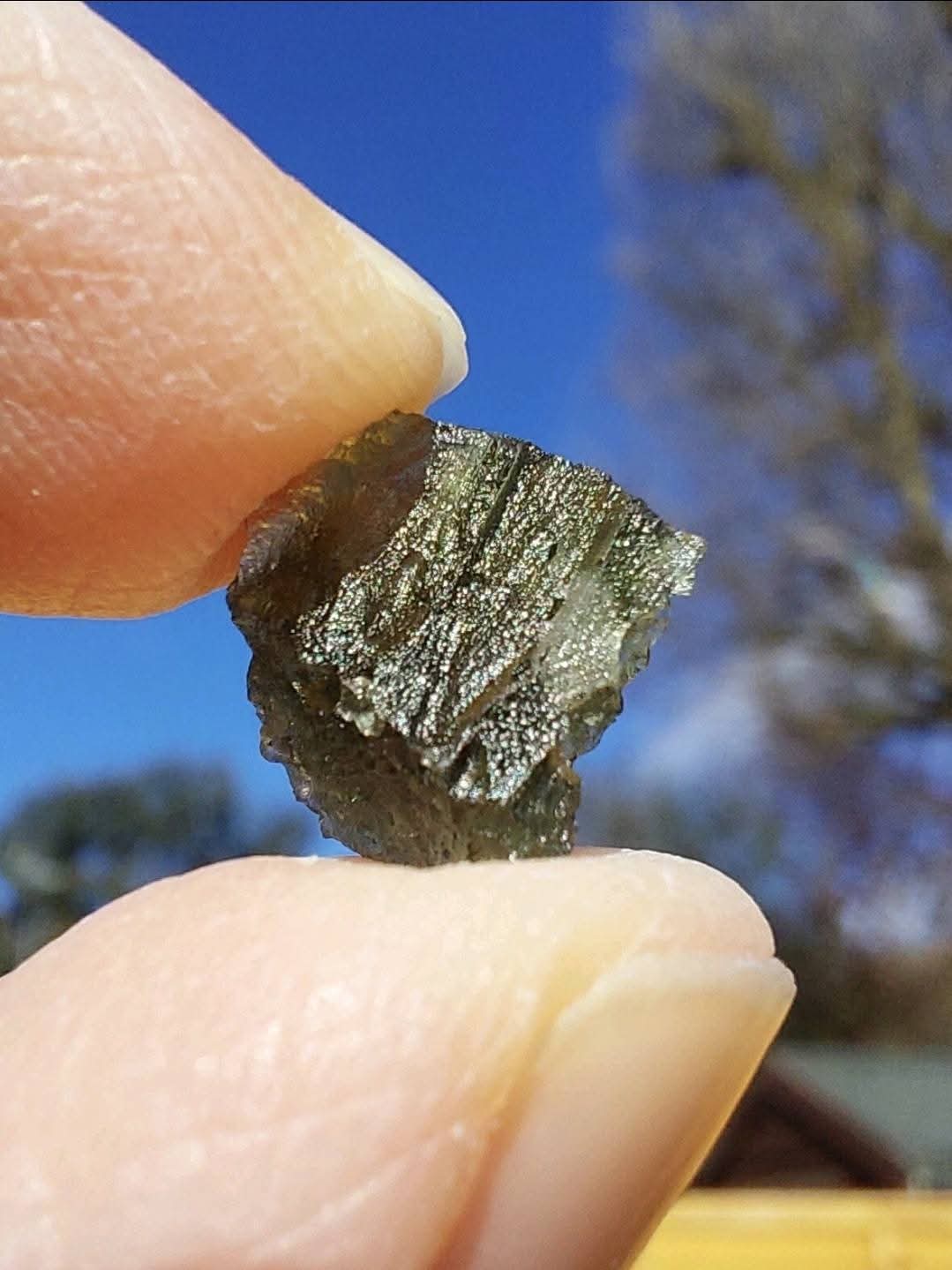 Moldavite Piece, 0.65g, Tektite (Ref: 1100)