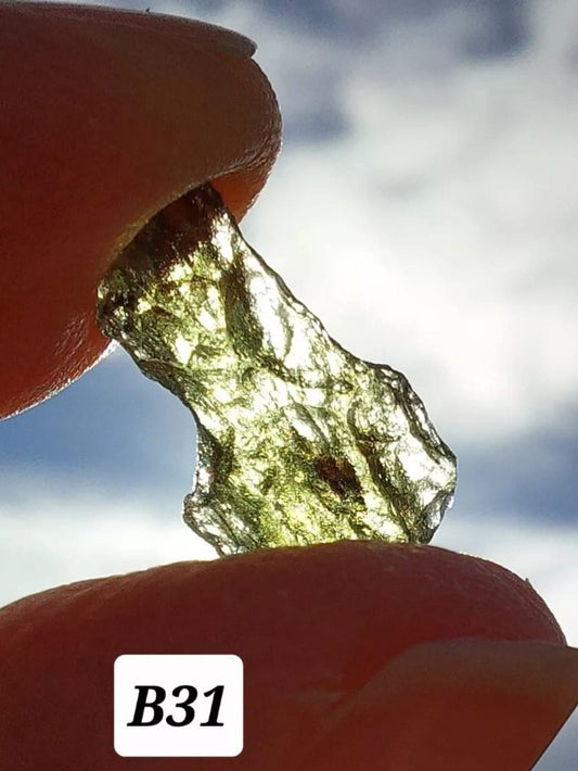Moldavite Small Piece, 0.43g, Tektite (Ref: B31)