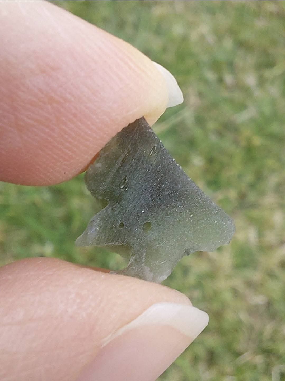 Moldavite Piece, 0.69g, Tektite (Ref: E60)
