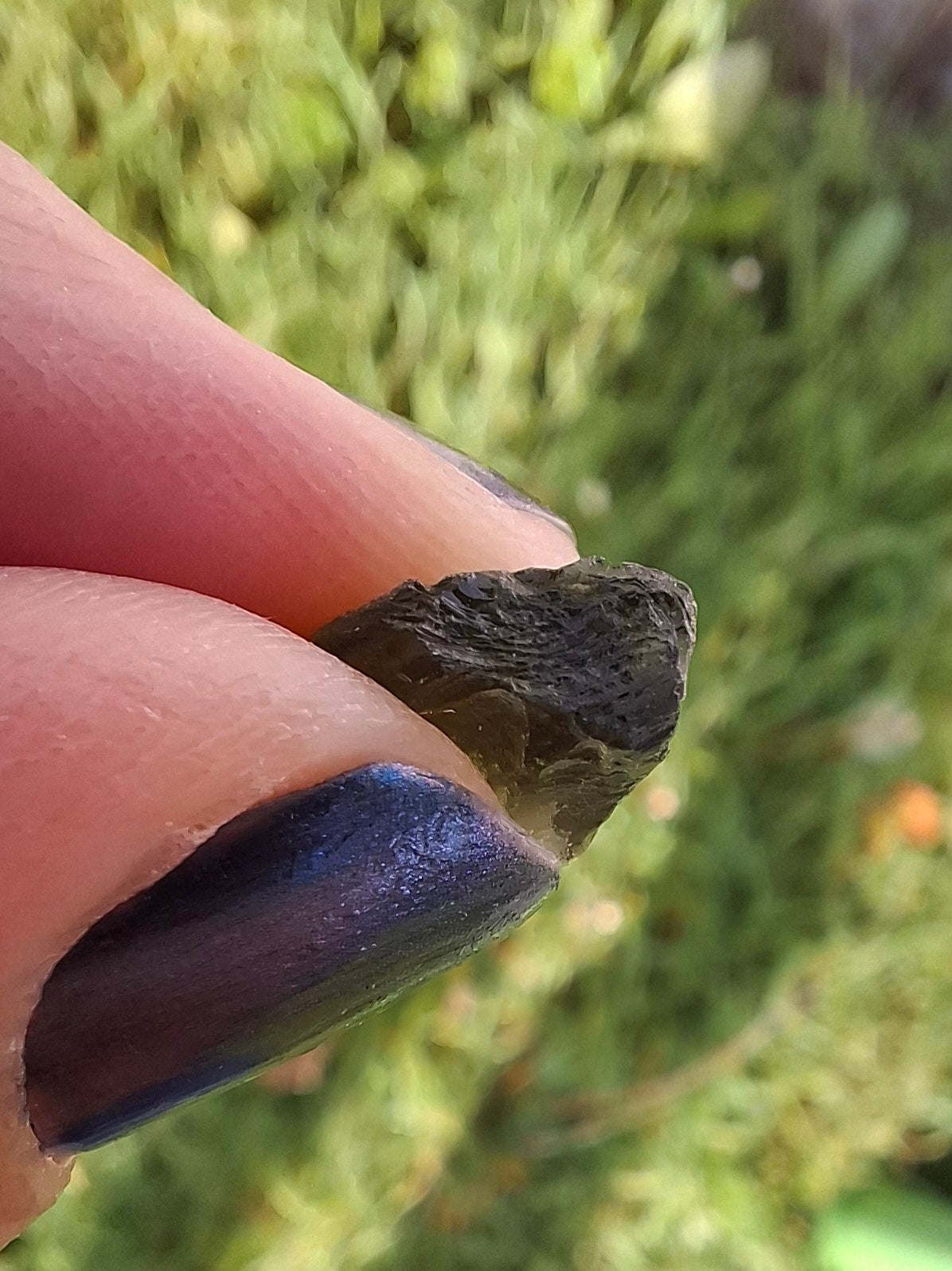 Moldavite Piece, 0.58g, Tektite (Ref: 1381)